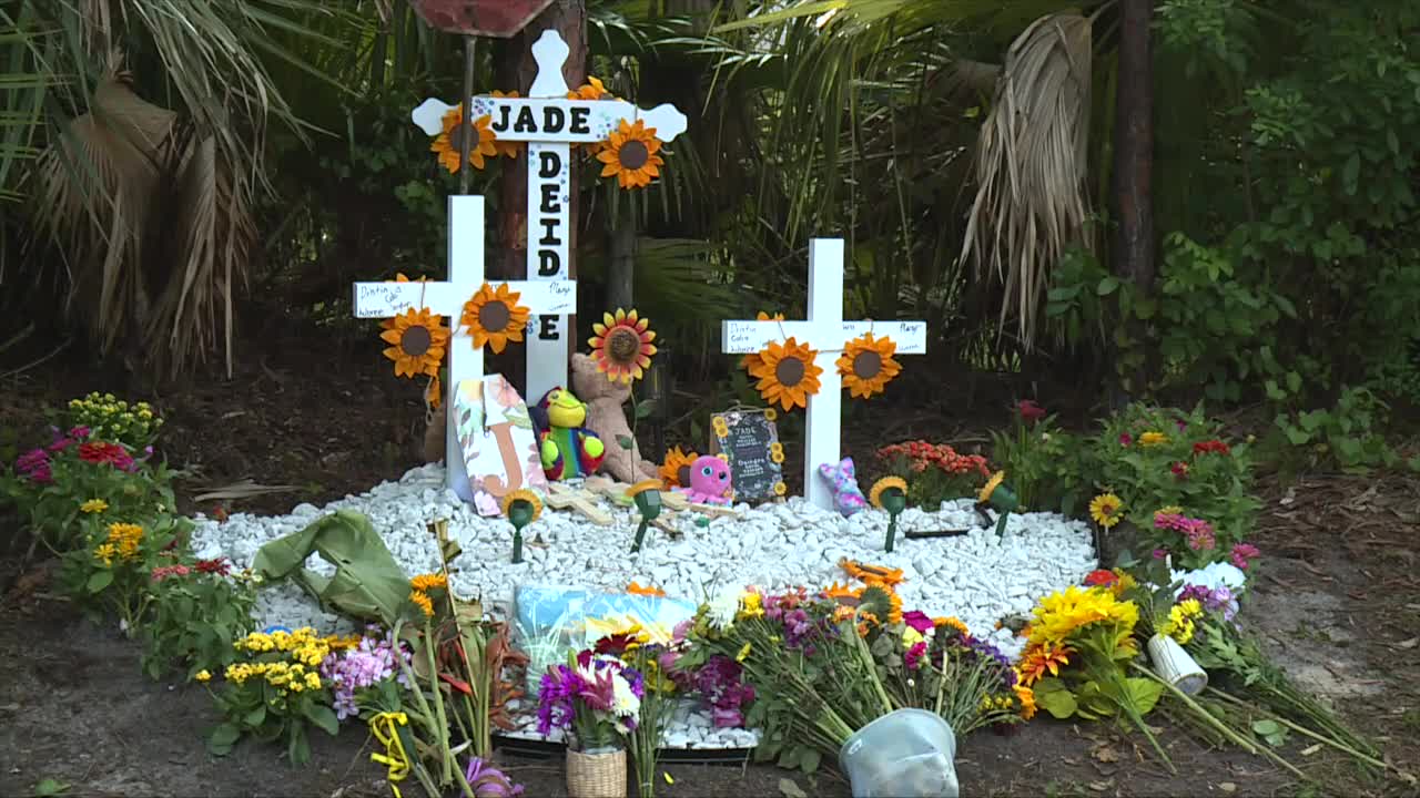 Jupiter Farms Crash kills grandmother and granddaughter