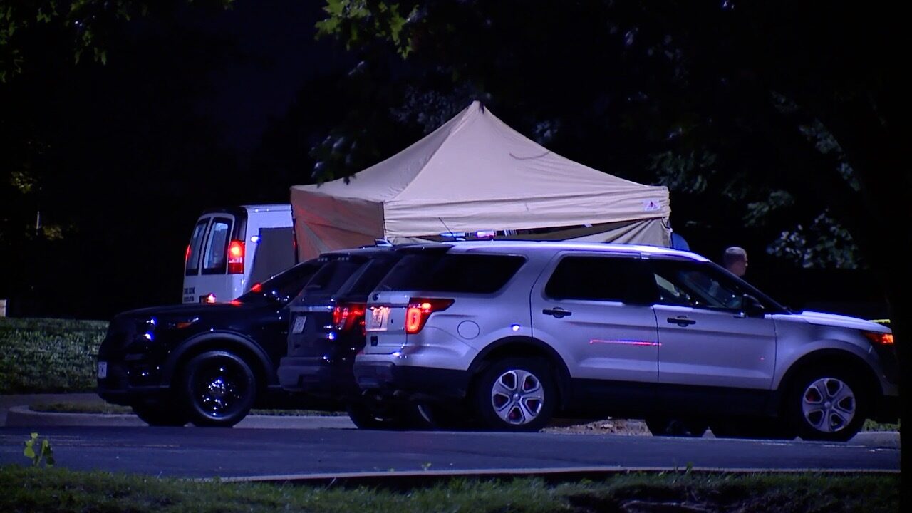 suspect dead, officer injured in Gladstone officer involved shooting 