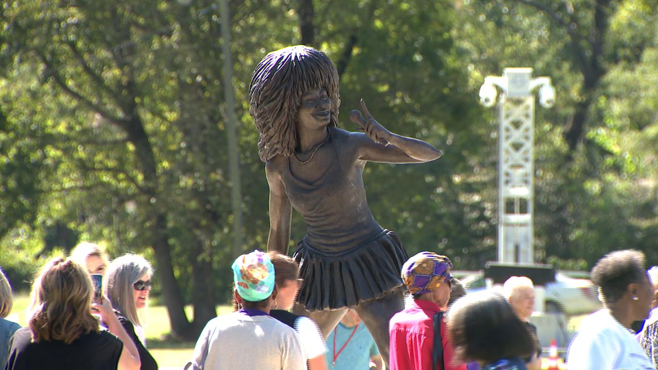 Tina Turner statue
