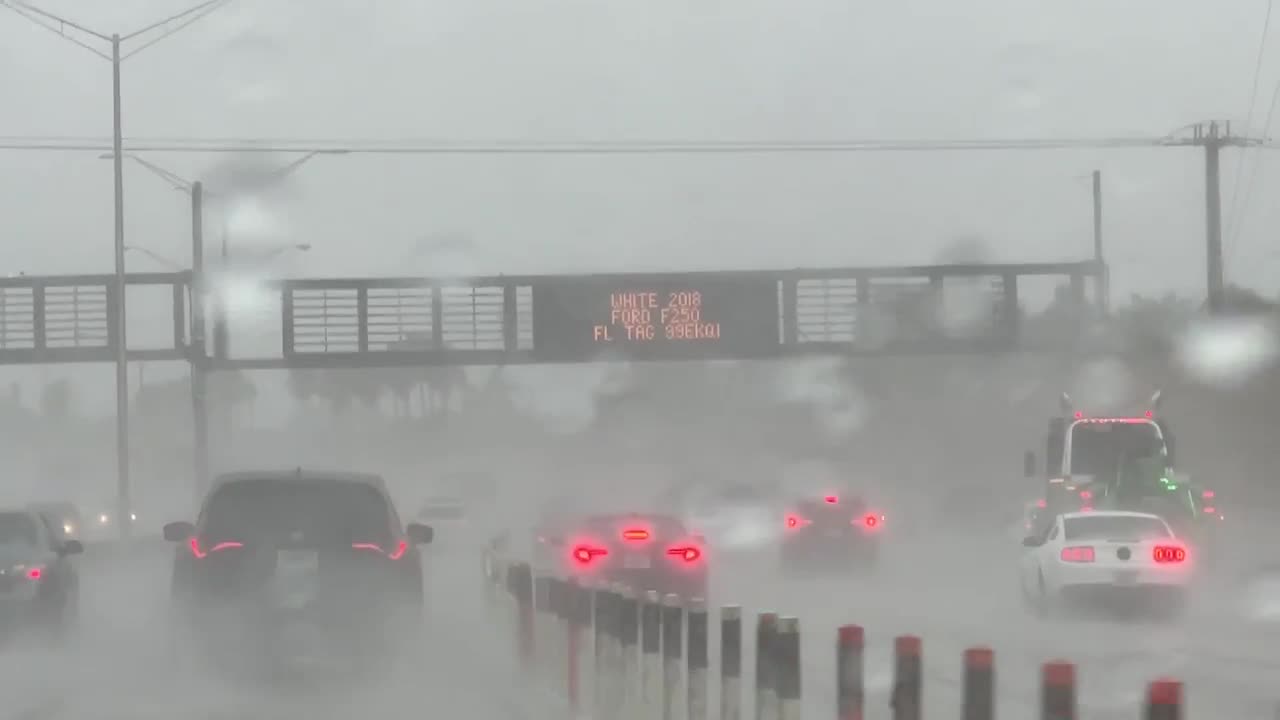 Flooding causes portions of 1-95 to shut down