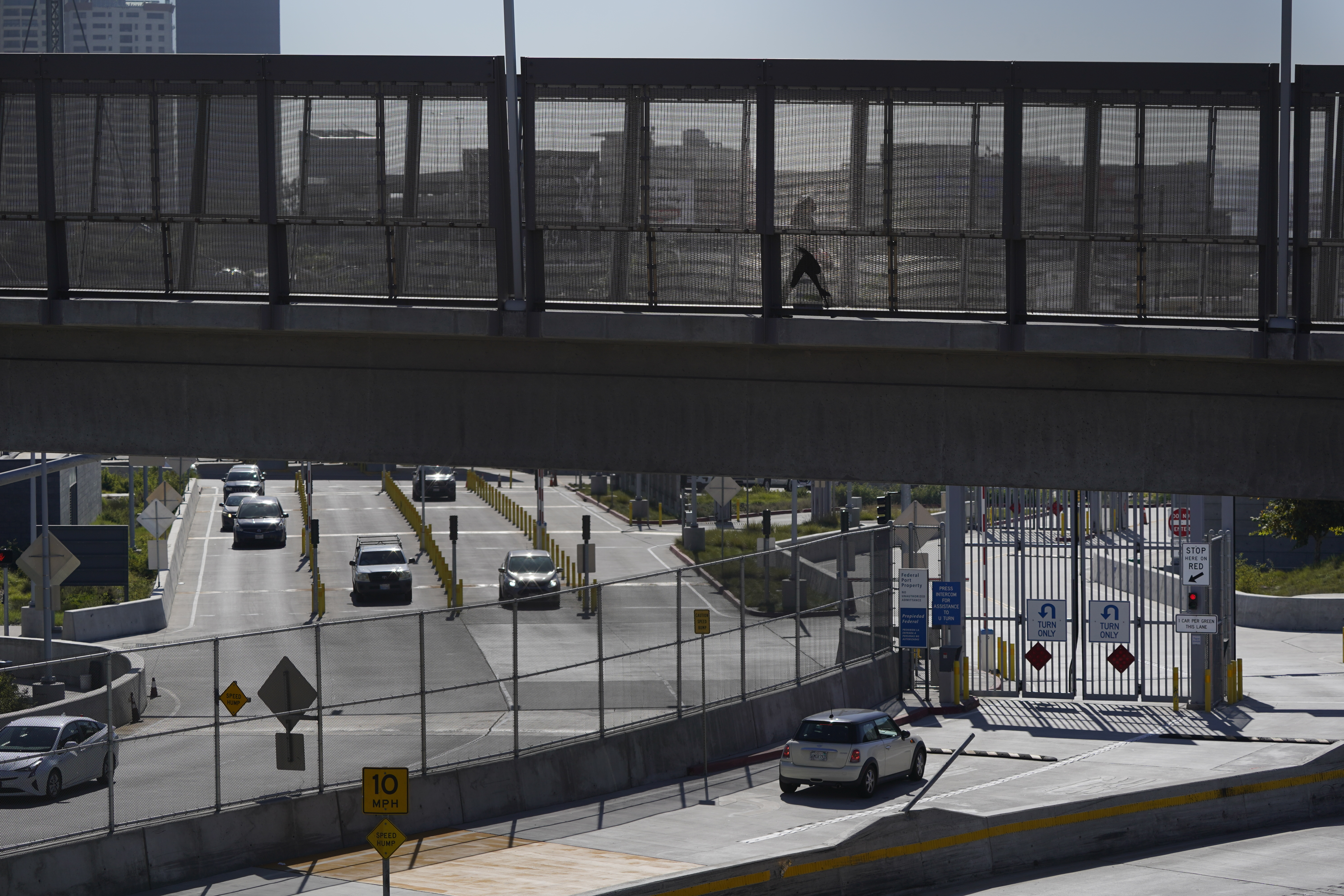 Virus Outbreak US Borders