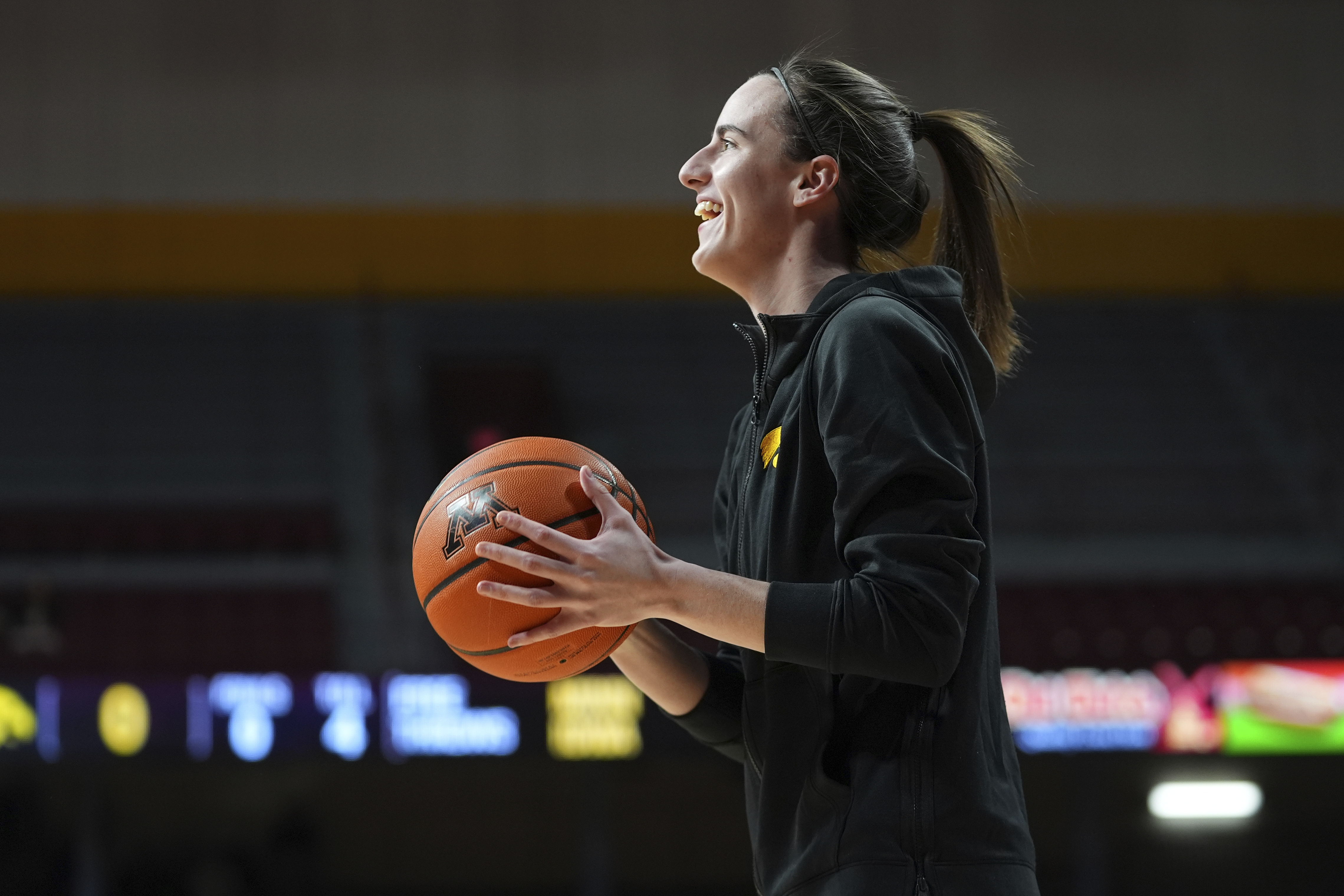Iowa Minnesota Basketball