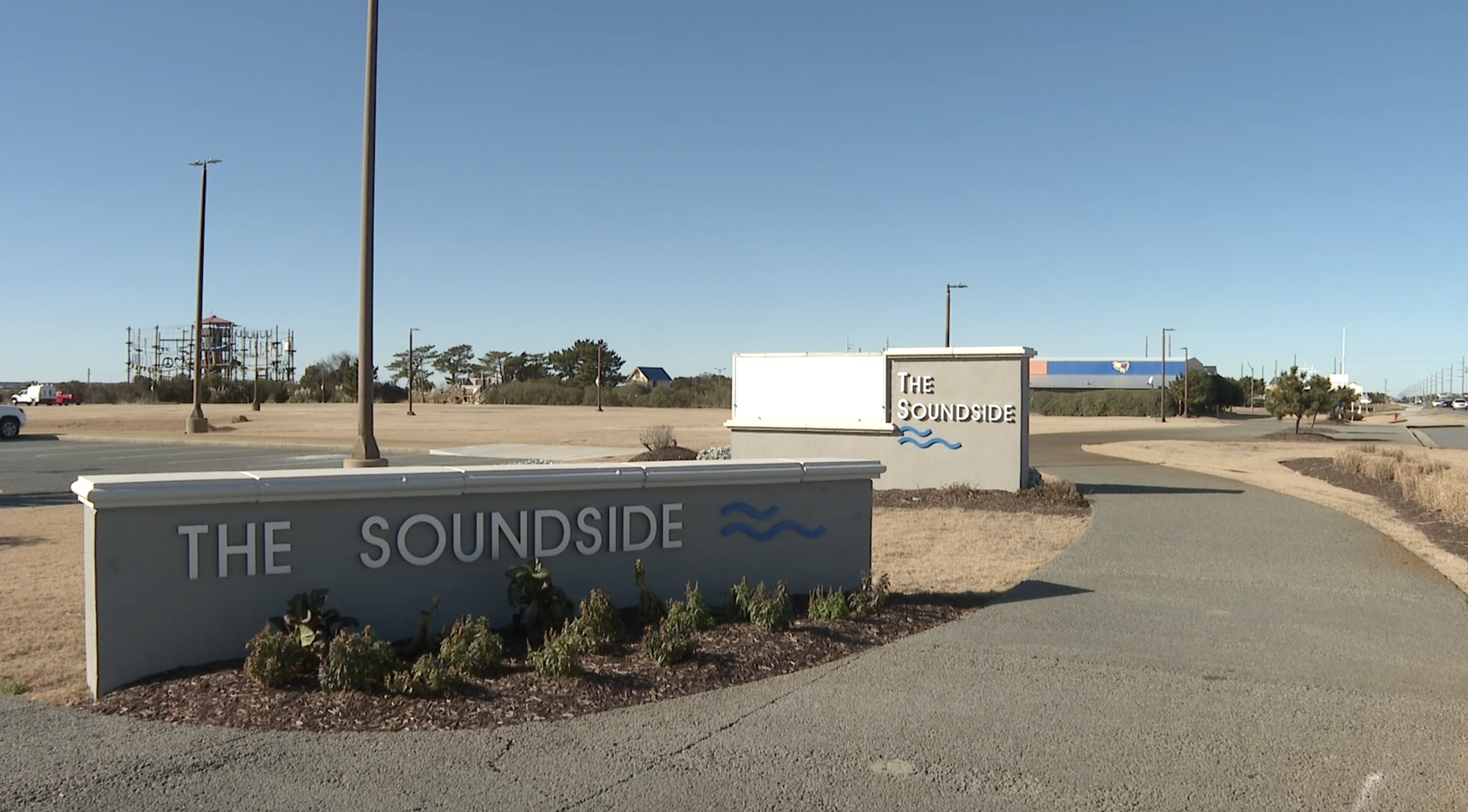 Soundside Event Site Stoplight Installation