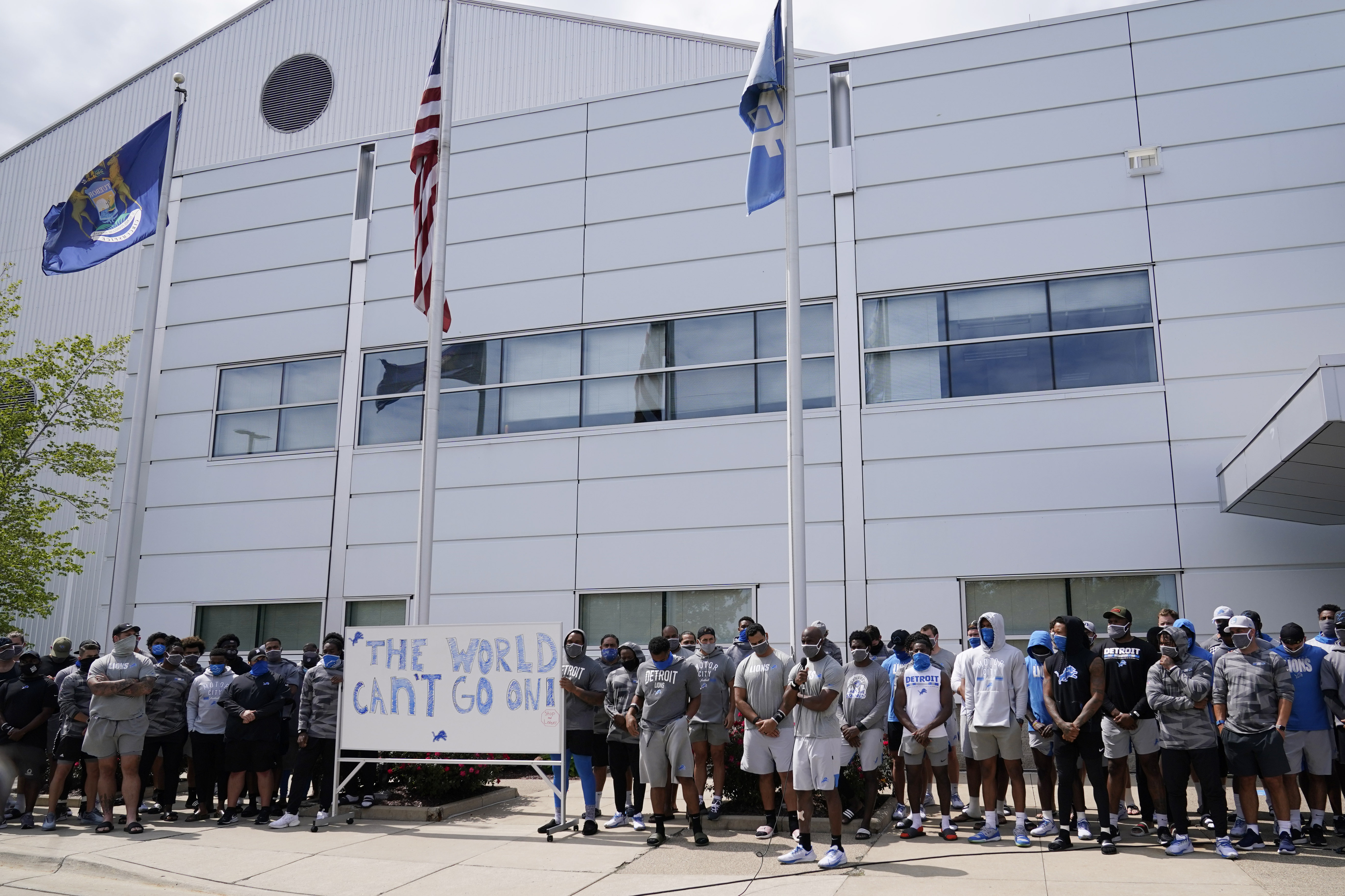 NFL, players’ union to close all 32 facilities on Election Day