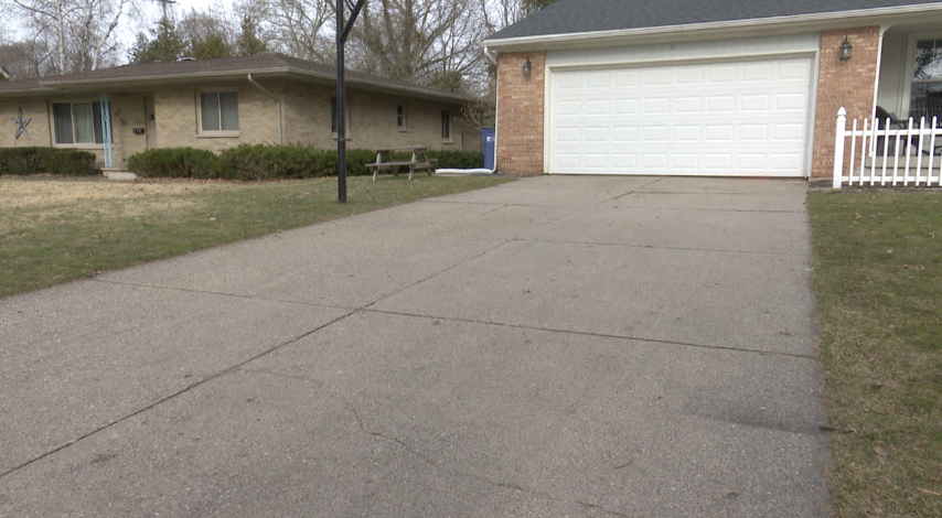 PROBLEM SOLVERS: Grand Rapids couple out thousands after company they hired goes bankrupt