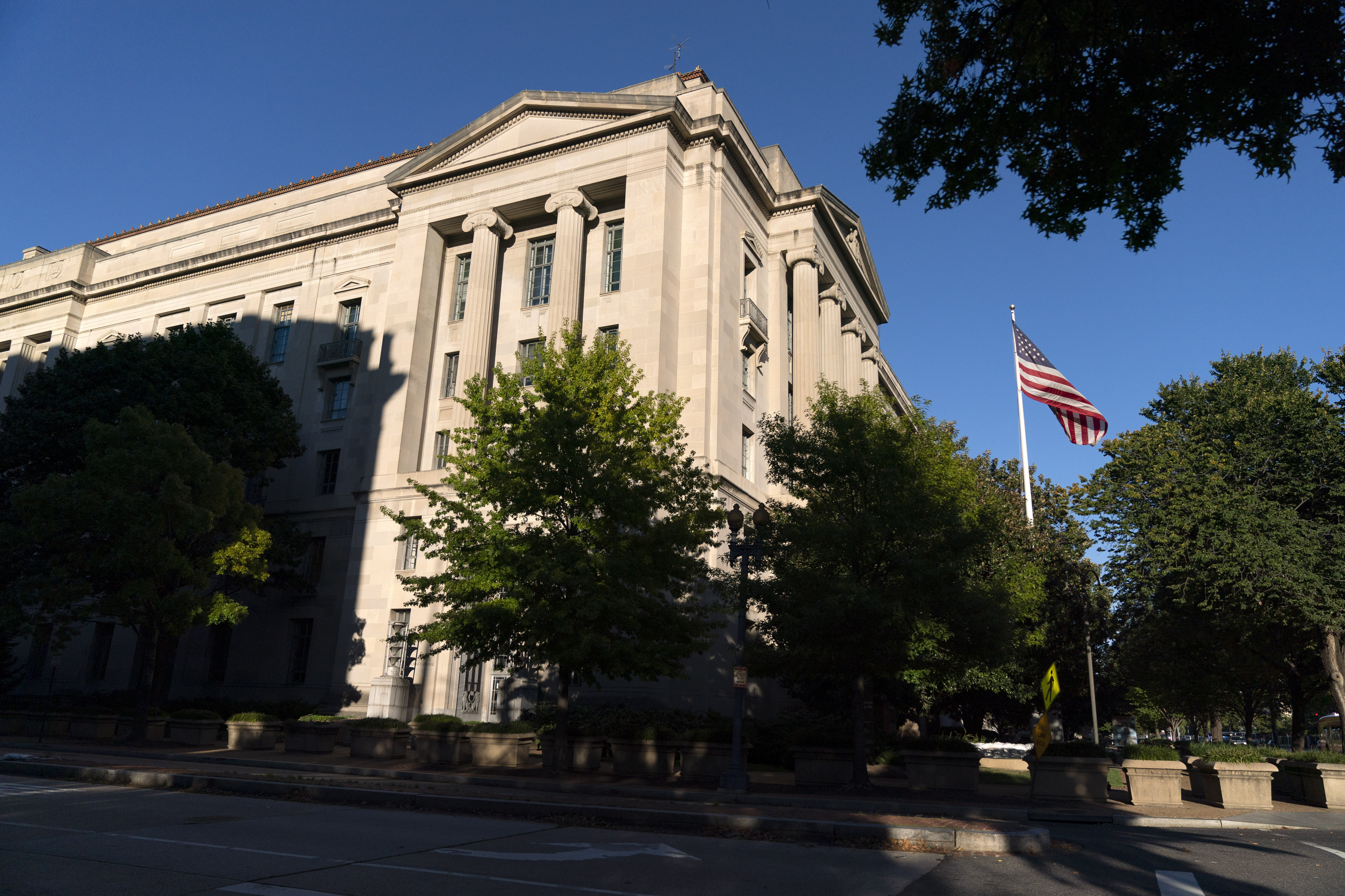 Federal Agencies Hacked Supply Chain