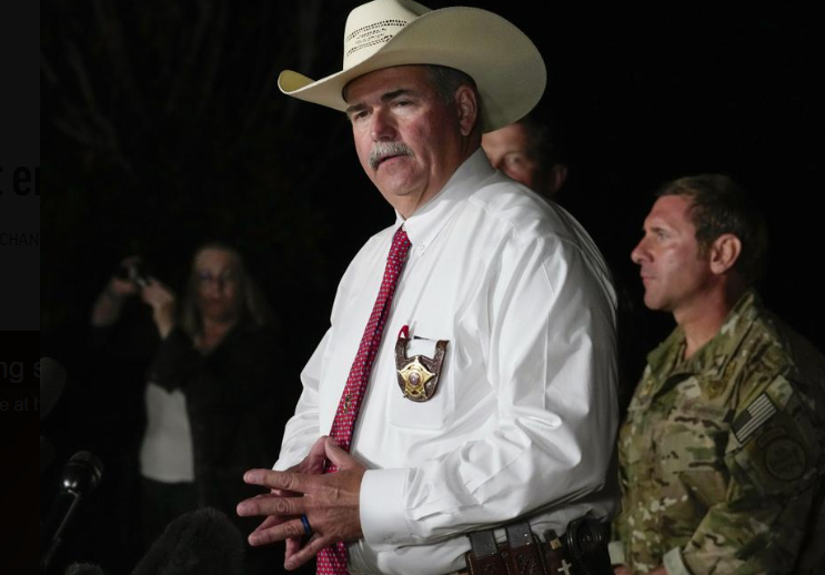 Texas manhunt ends; suspect accused of killing 5 found hiding in laundry pile - Vimarsana News