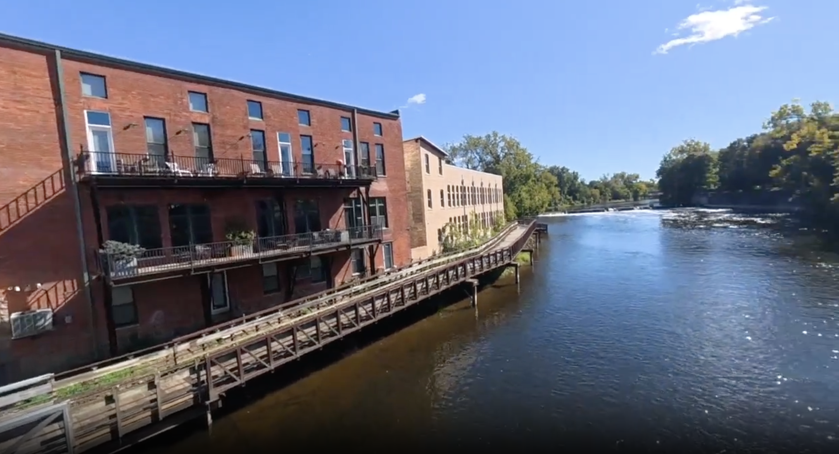 LANSIN RIVER TRAIL