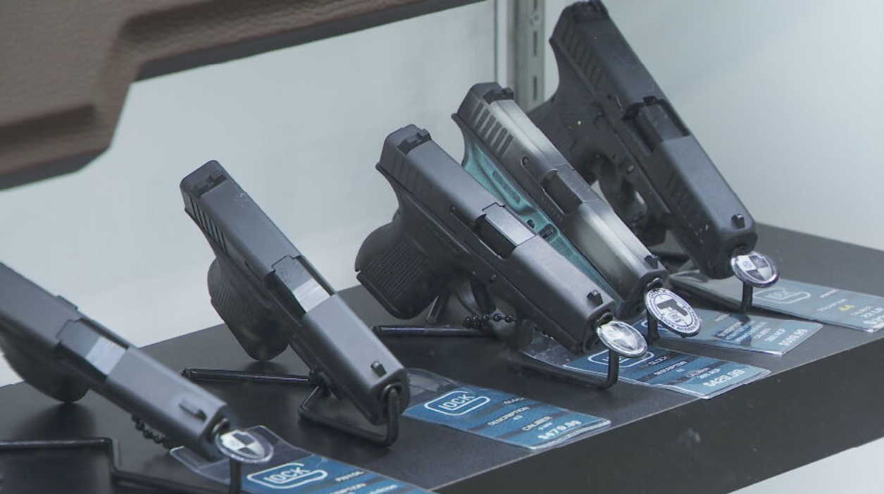 guns