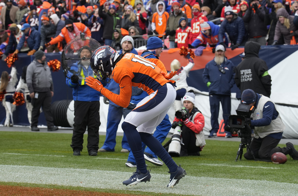 Chiefs Broncos Football