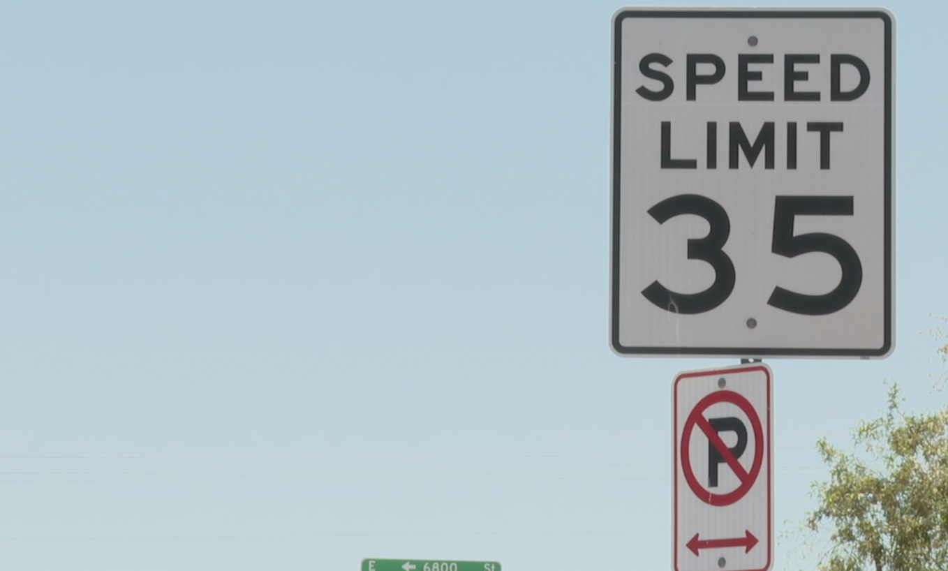 speed limit sign KNXV