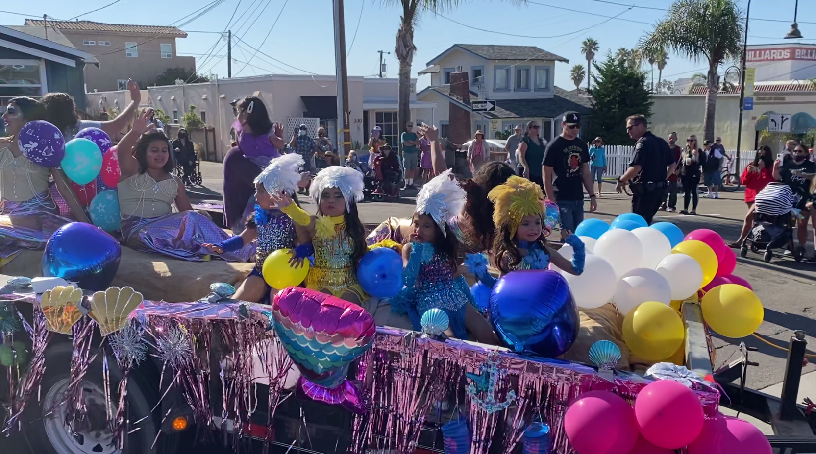 A parade along Price Street featured floats and dancers. 