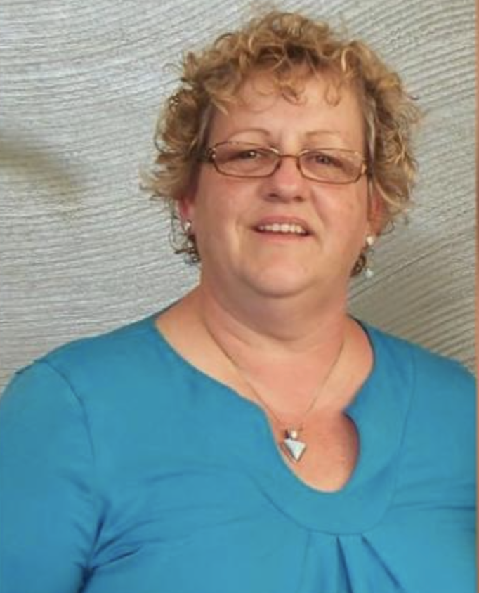 Sign language interpreter for coronavirus briefings dies of COVID-19 during trip to San Diego area