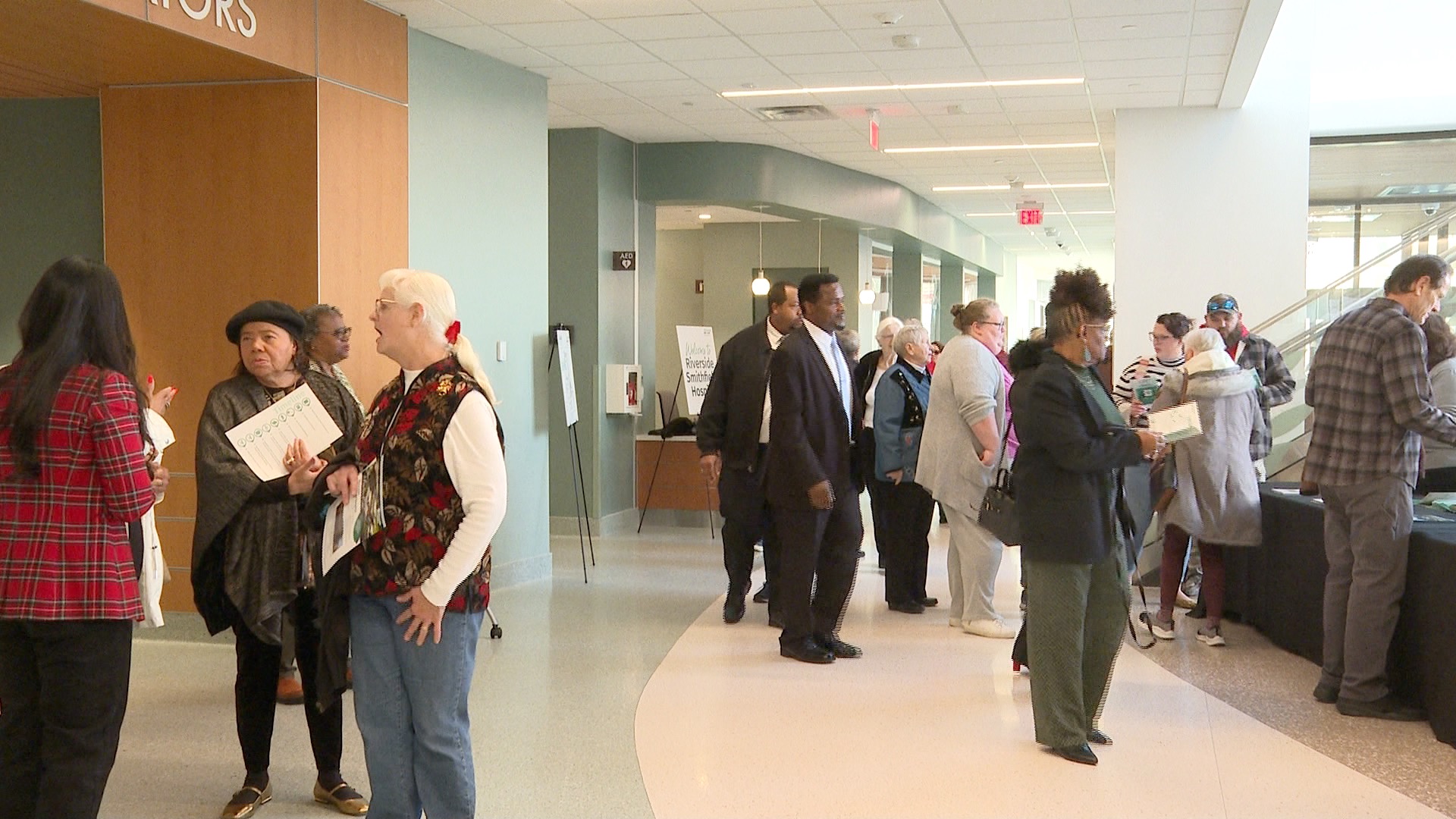 Community gets first look inside new Riverside Smithfield Hospital