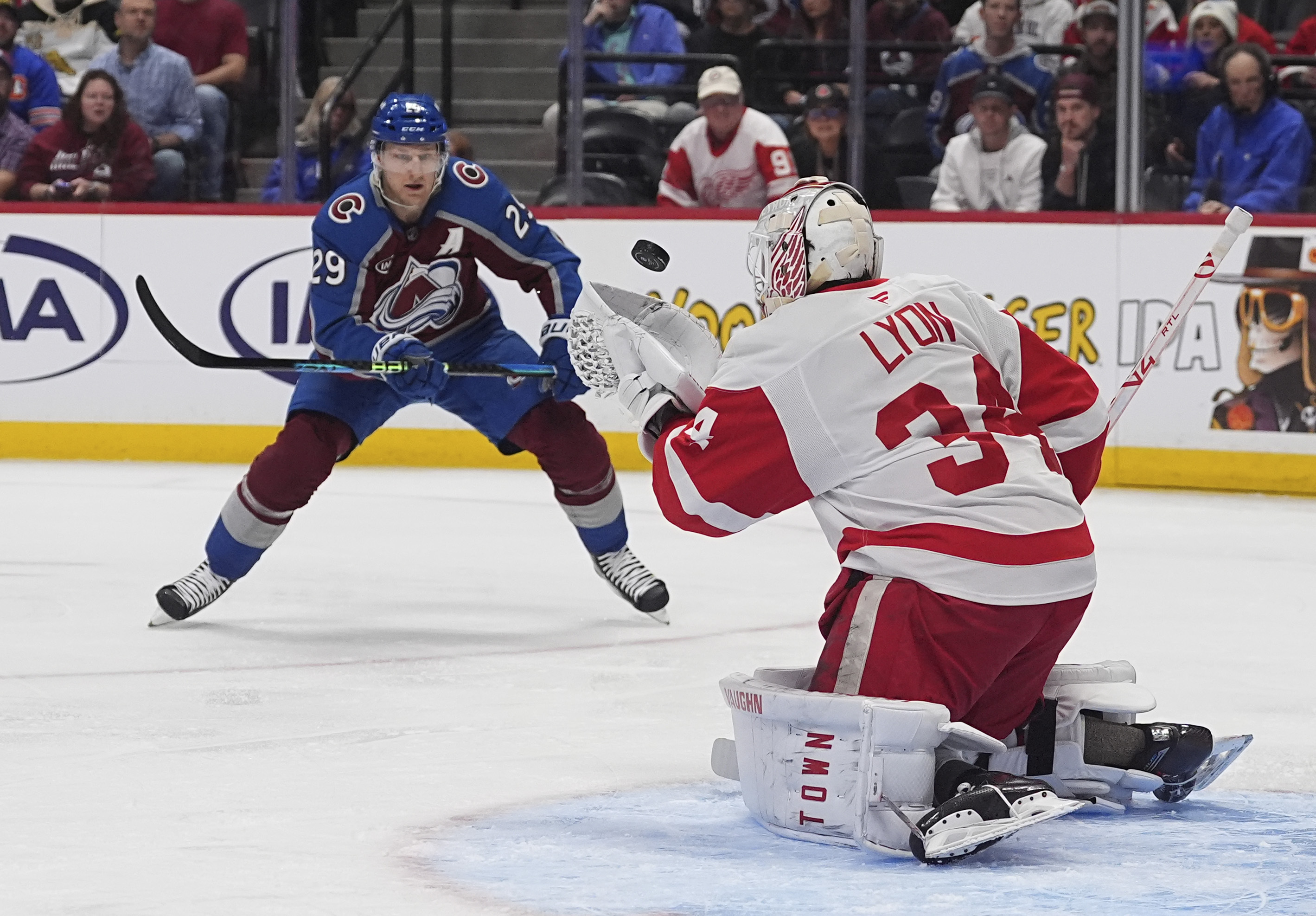 Red Wings Avalanche Hockey