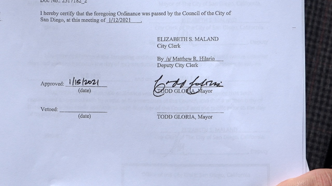 gloria signature.jpg