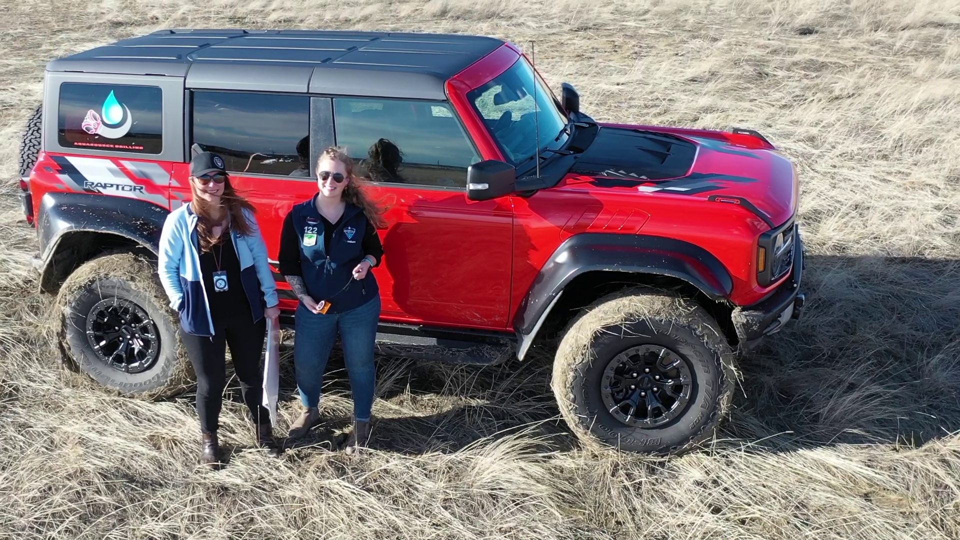 Tobi Hlavnicka and Carolina Carlson prep for Rebelle Rally