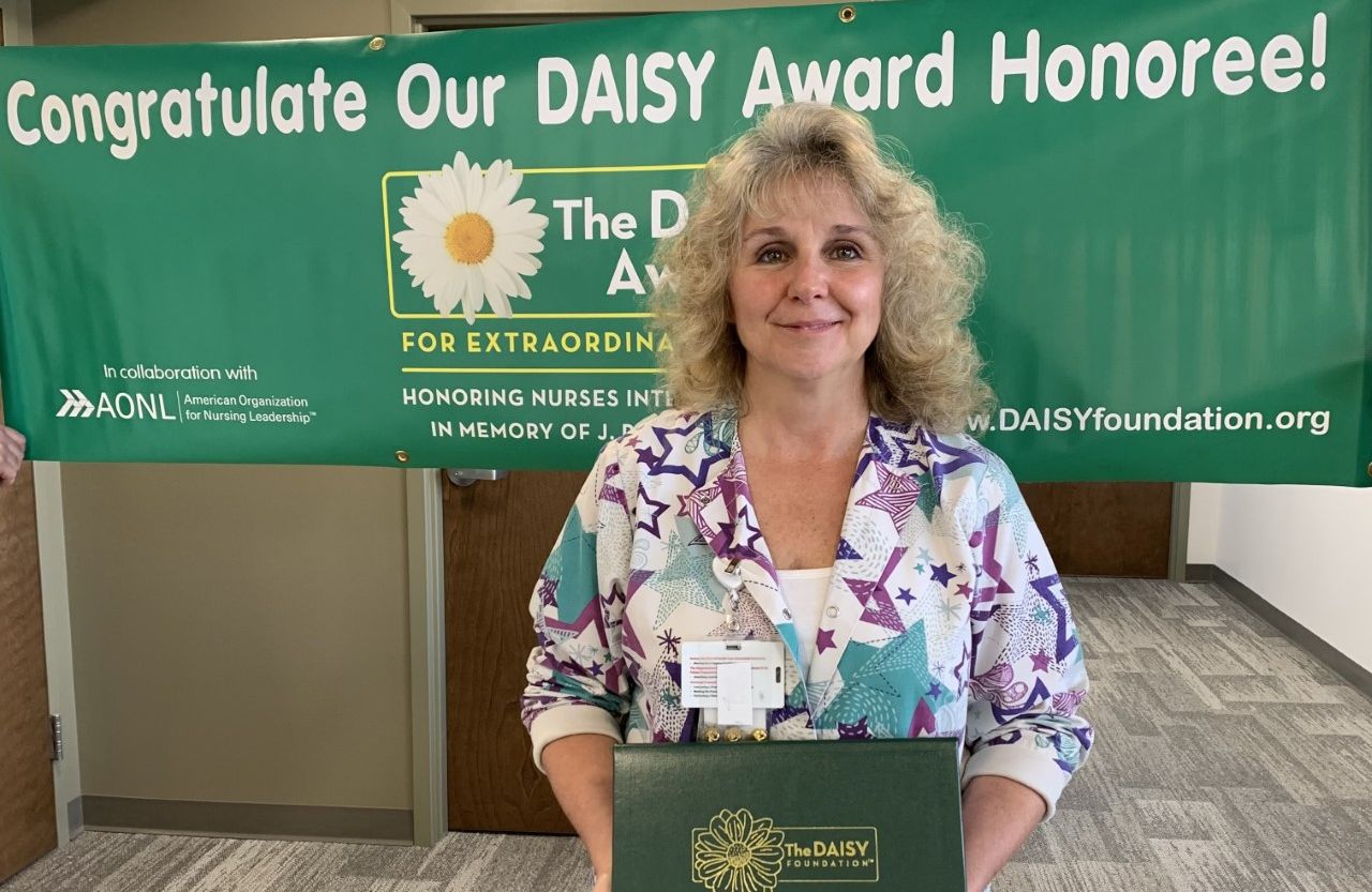 Mary Toren receives Daisy Award
