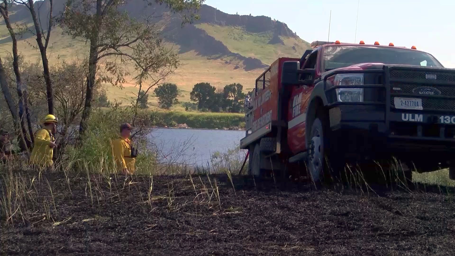 Crews quickly handle small grass fire at Pelican Point