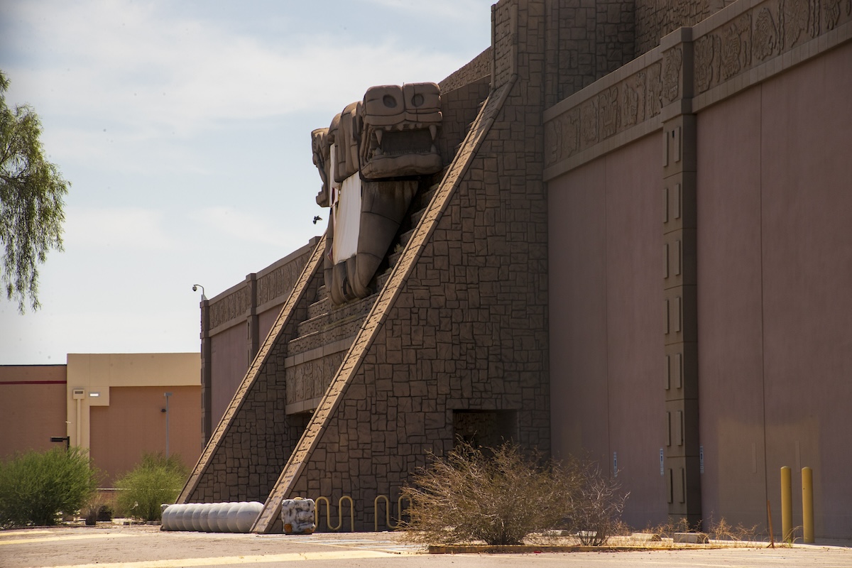 Fry's Electronics.jpg