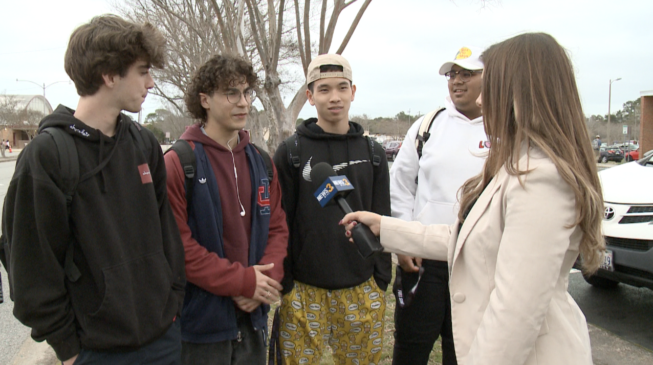 Popular social media app forcing some teens and federal employees offline