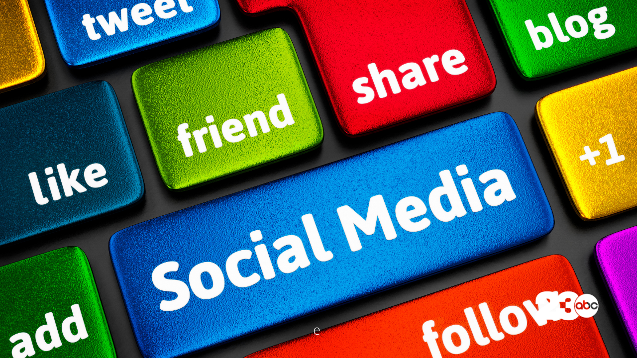 Social Media (FILE)