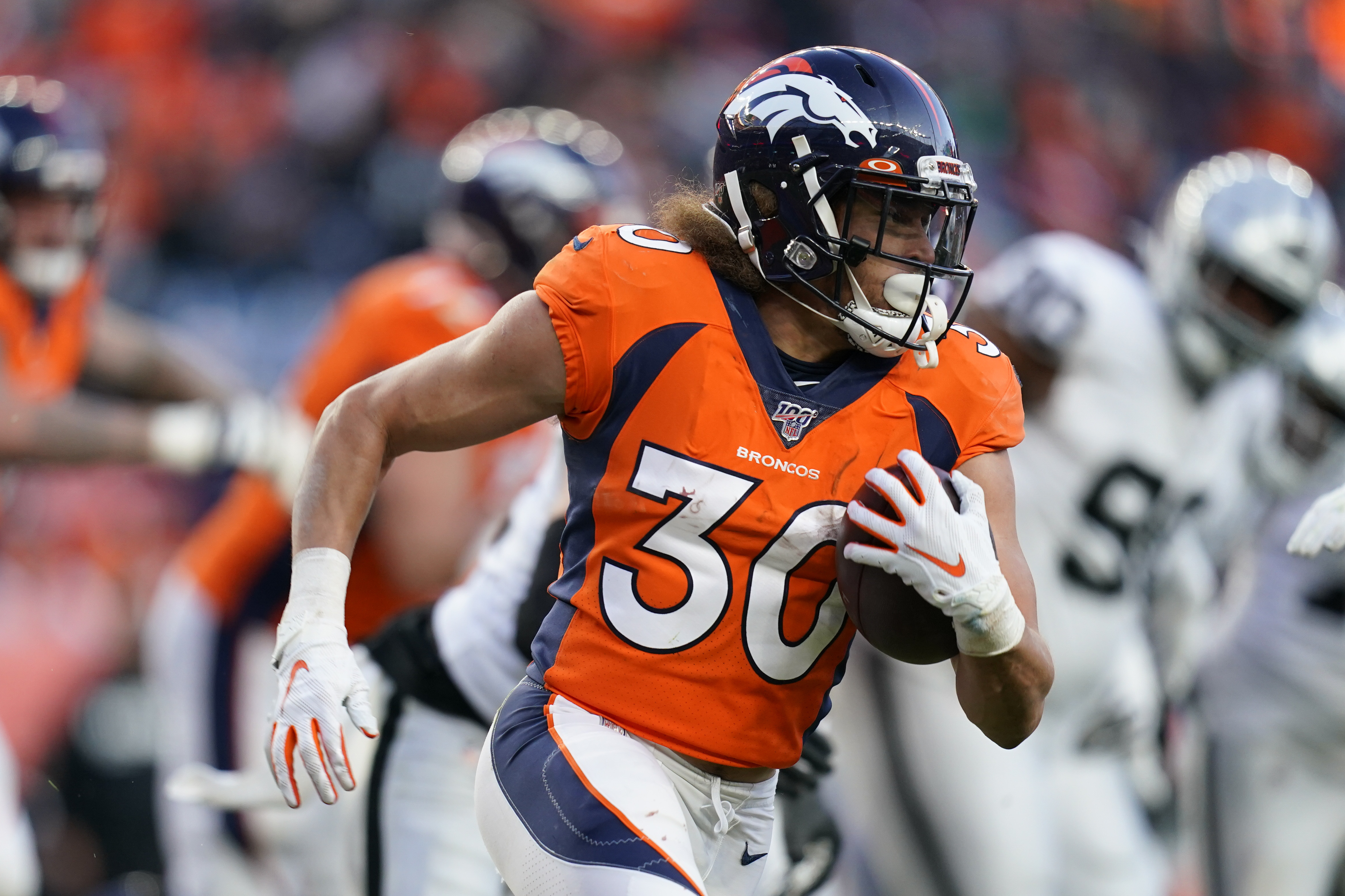 Former Bronco Phillip Lindsay signs with Texans