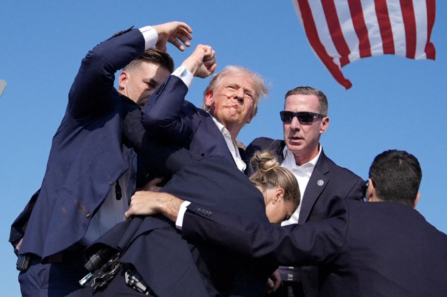 trump fist in air.jpg