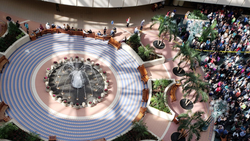 orlando international atrium.jpg