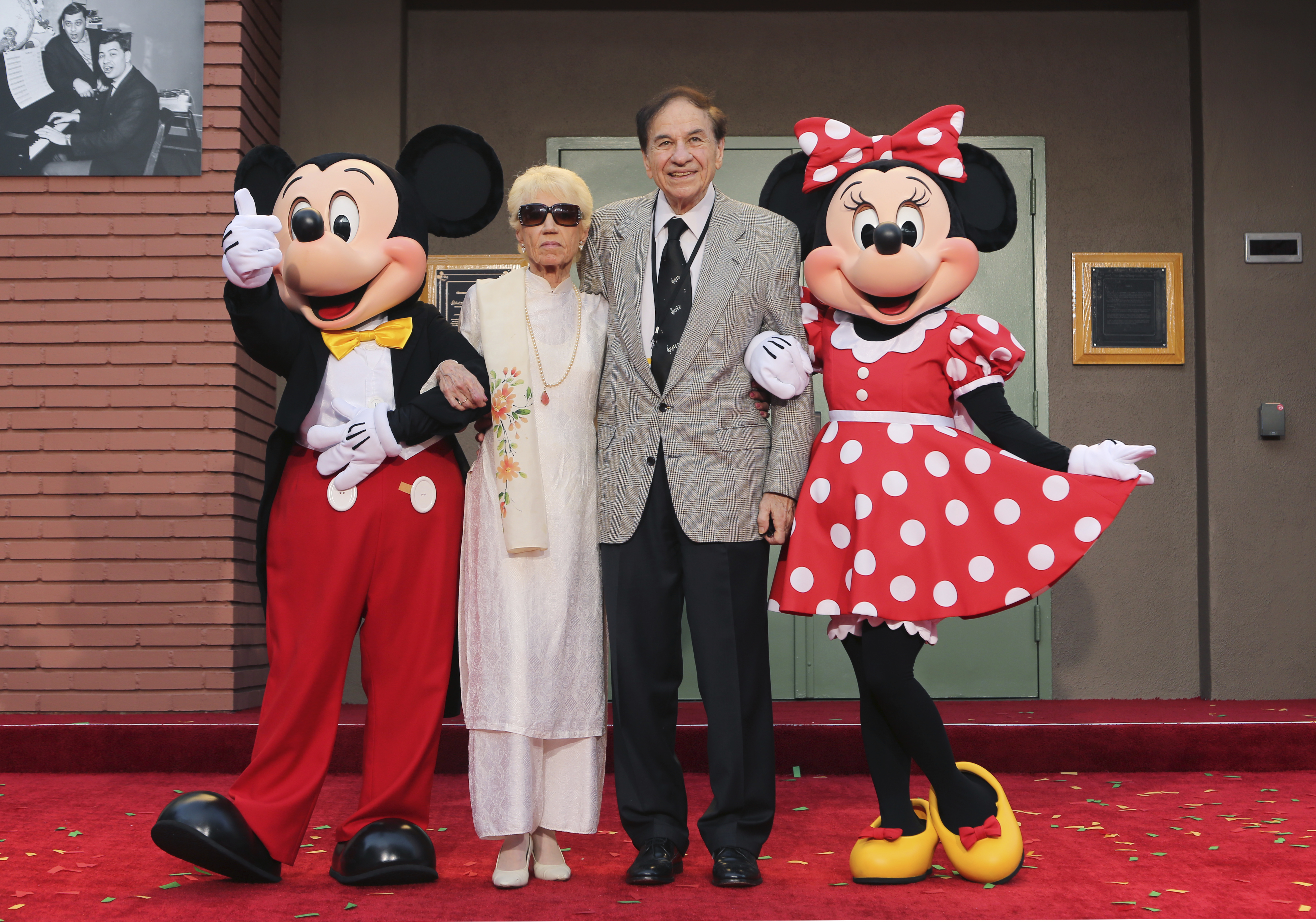 Mickey Mouse
Elizabeth Gluck
Richard M. Sherman
Minnie Mouse