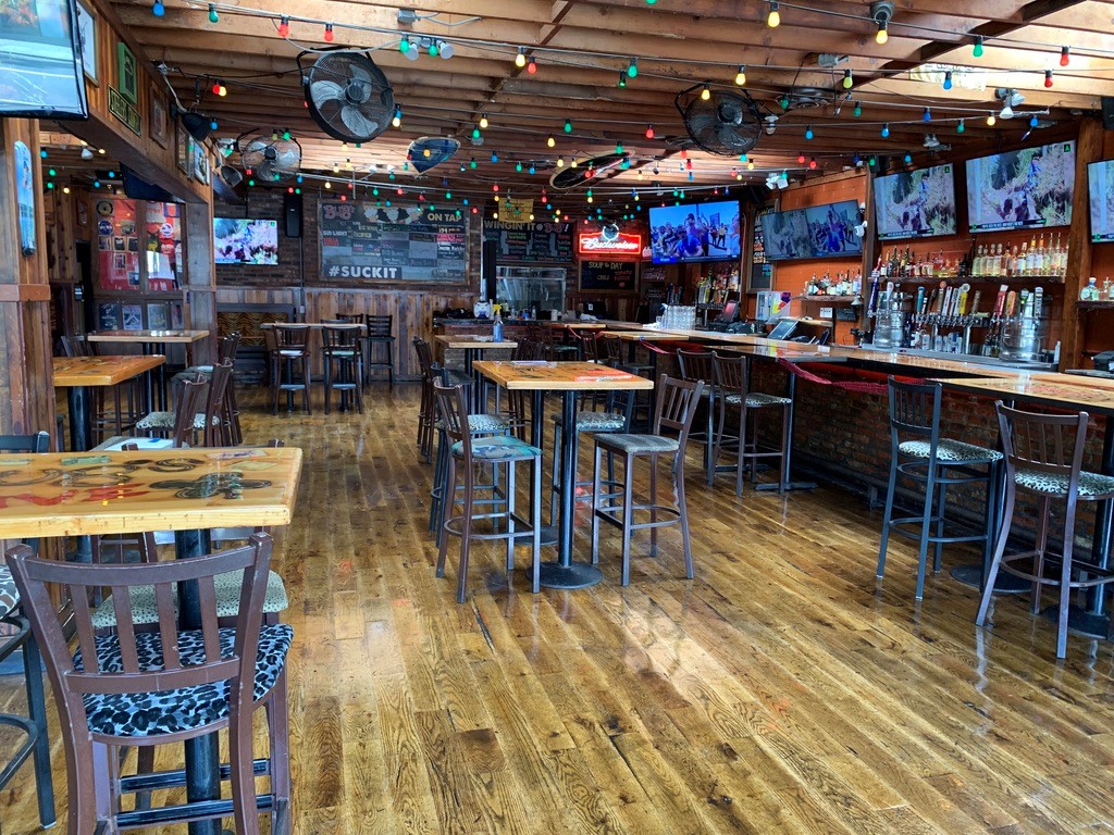 Bub's @ the Beach_Social Distancing.jpg