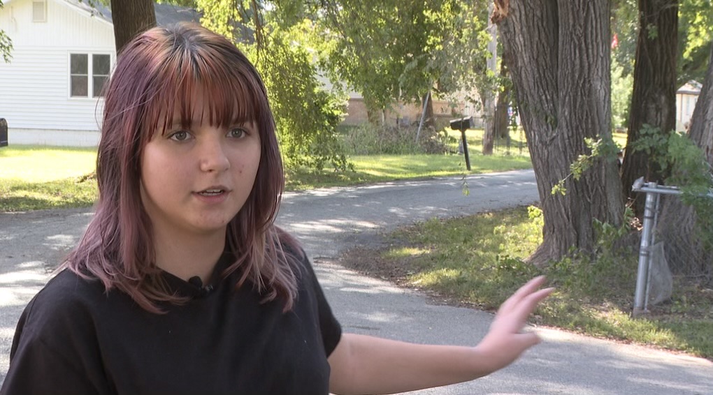 ariella describes scene.jpeg