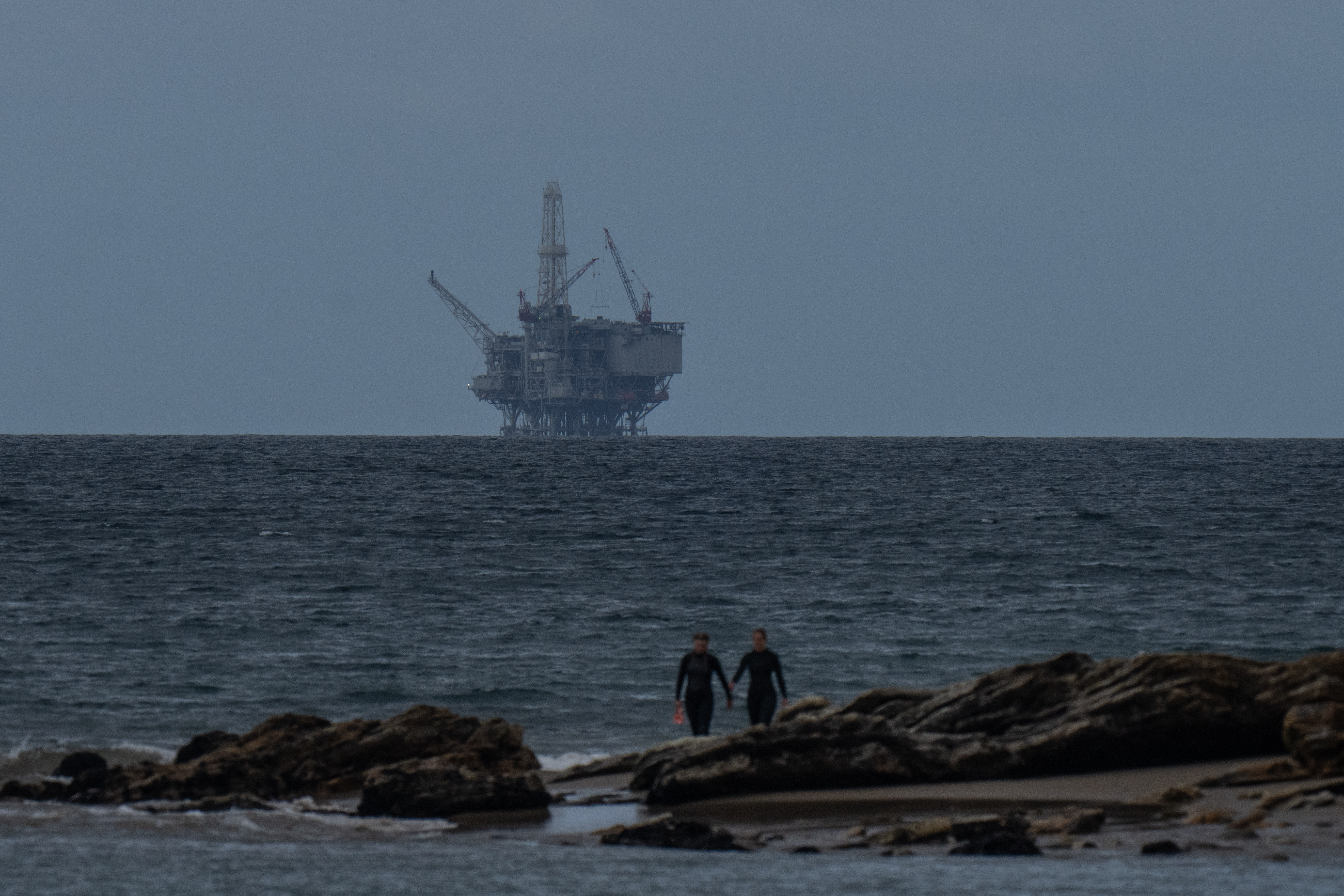 APTOPIX California Offshore Oil Fight