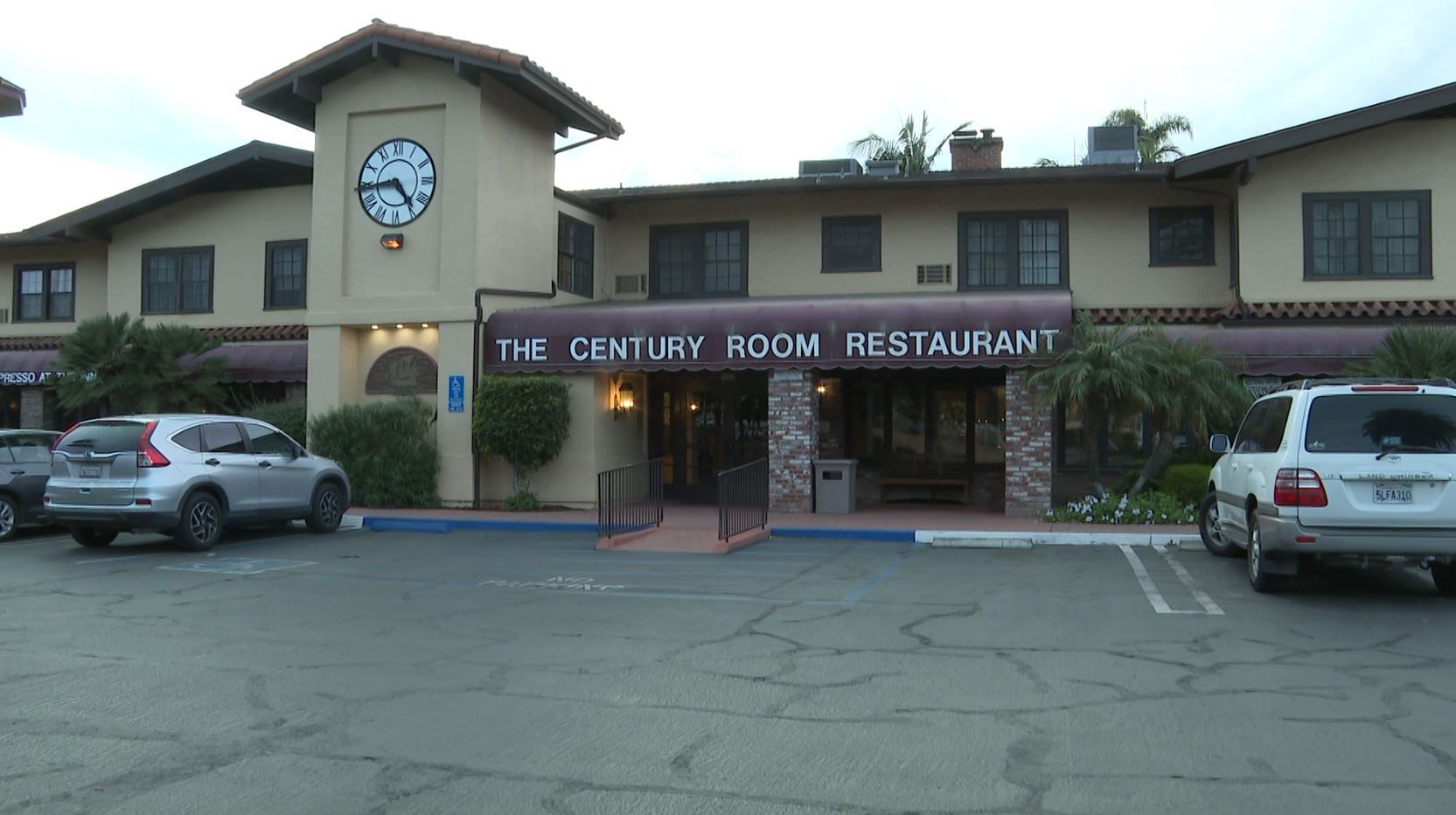 santa maria inn restaurant.JPG