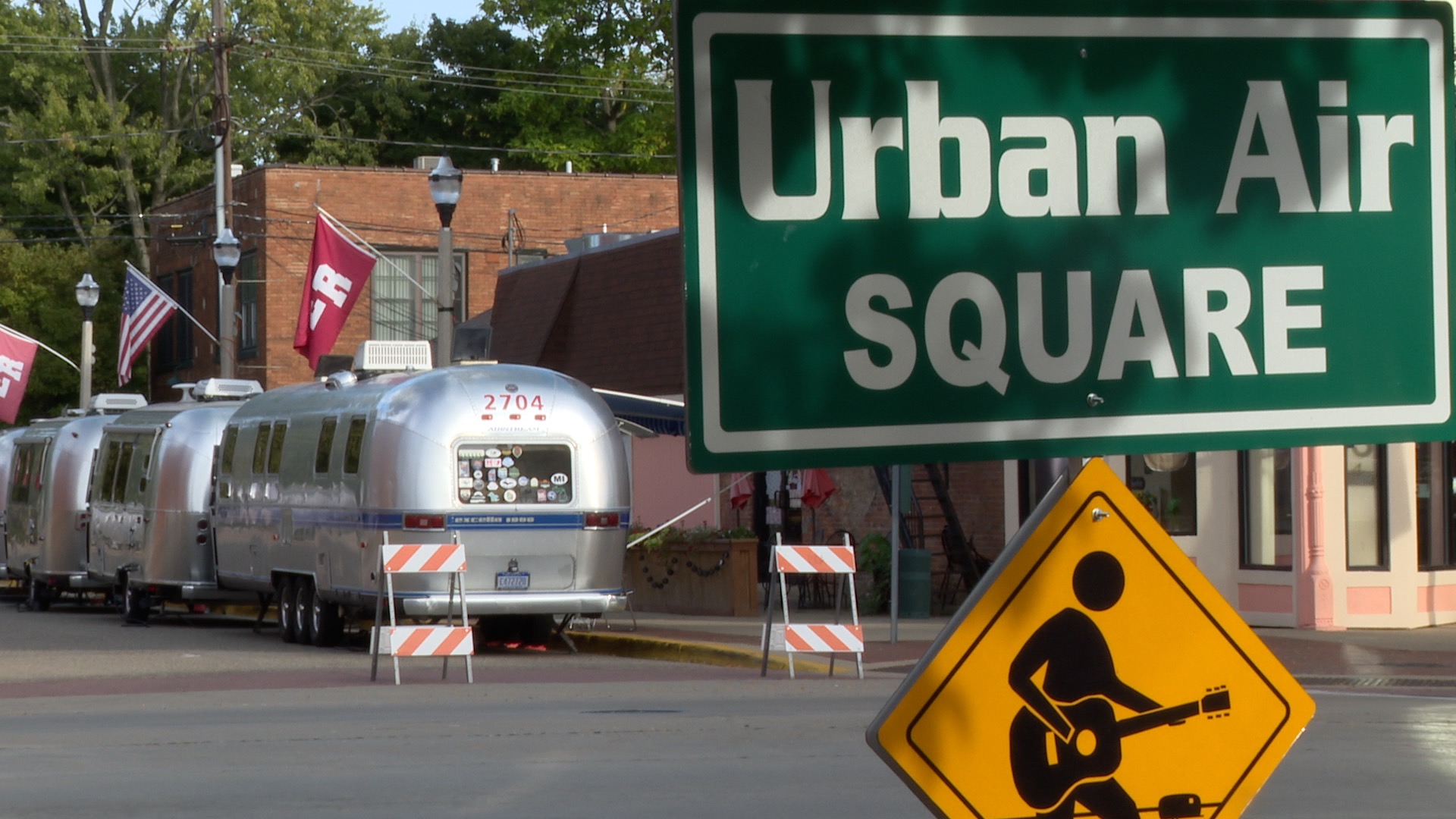 Urban Air Square