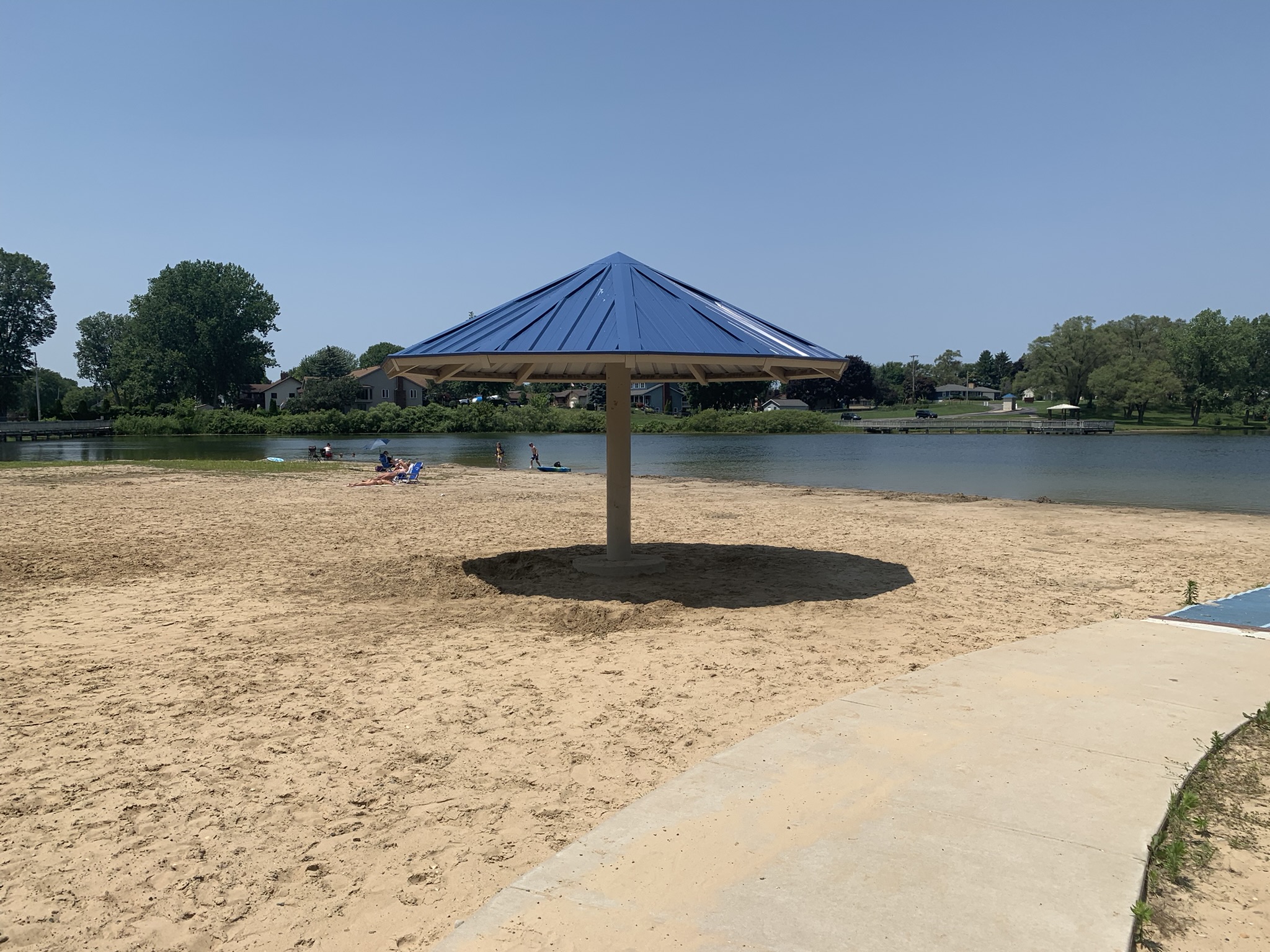 Eighth Avenue lake closed due to E. coli