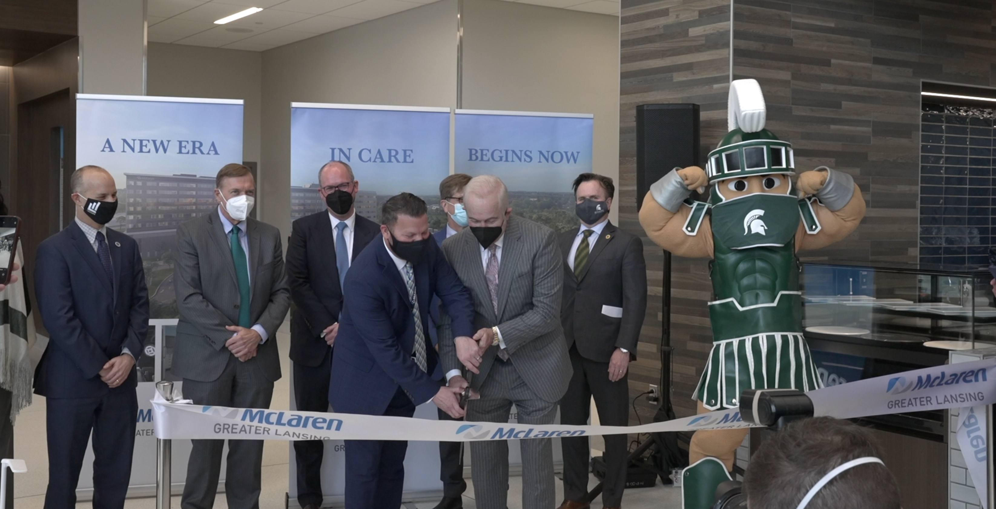 Ribbon cutting ceremony at McLaren's New Healthcare Campus 