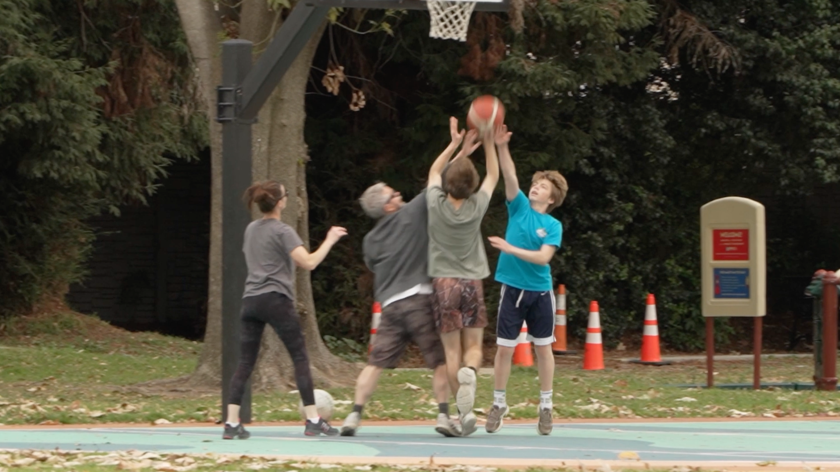 Locals prepare for upcoming storm 