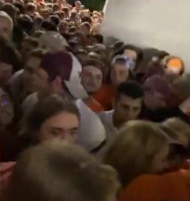 Crowded Lane Stadium.png