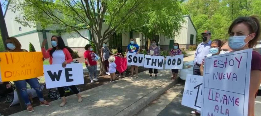 Residents protest delayed repairs at Richmond apartment complex