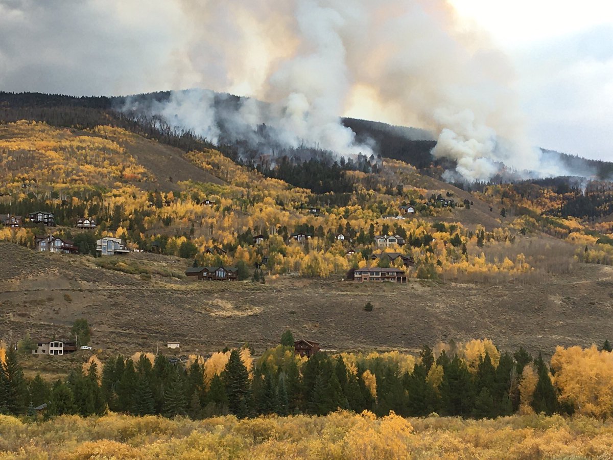 ptarmigan-fire-3pm-tuesday-rain.jpeg