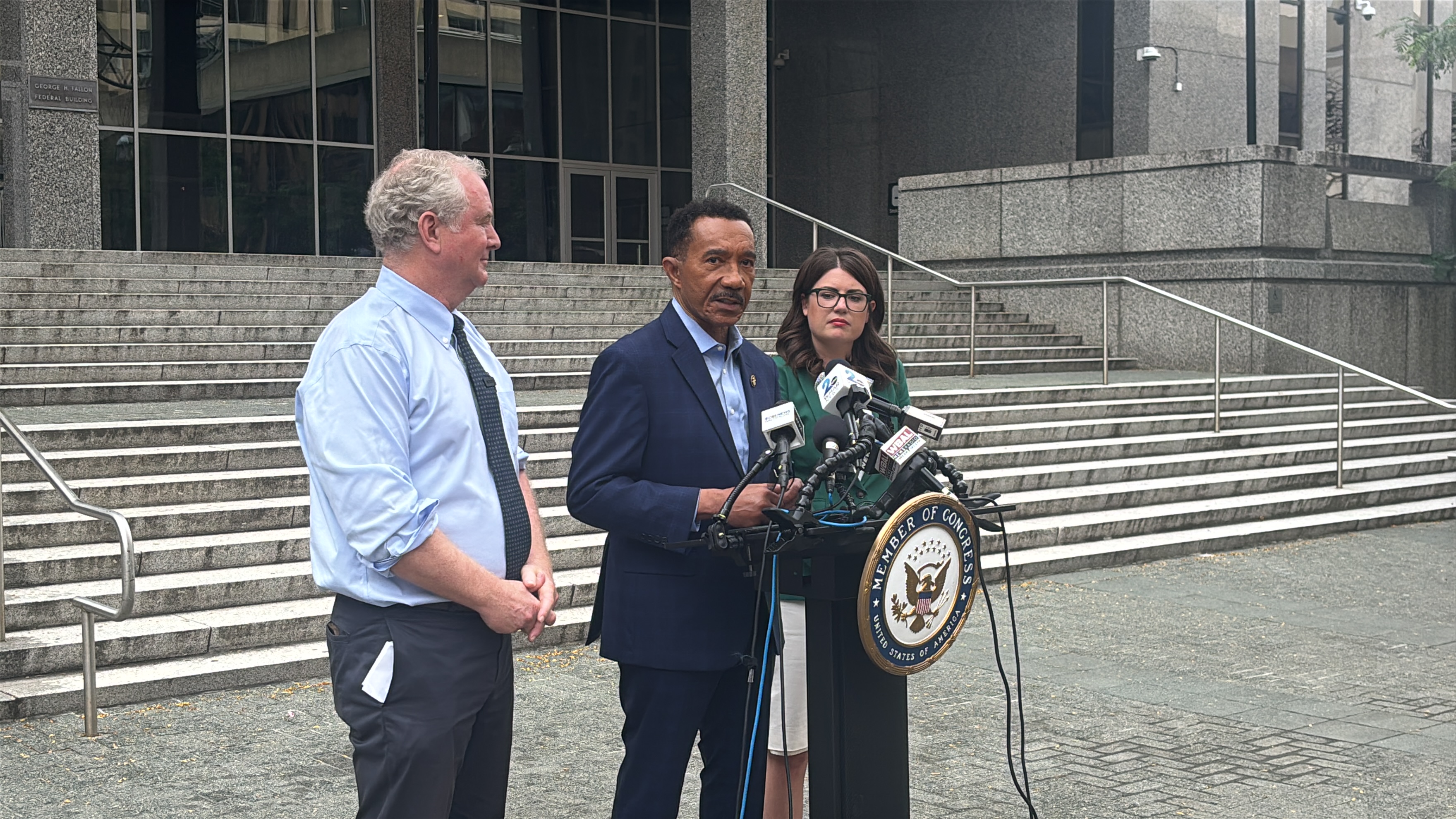 Lawmakers visit ICE Baltimore 