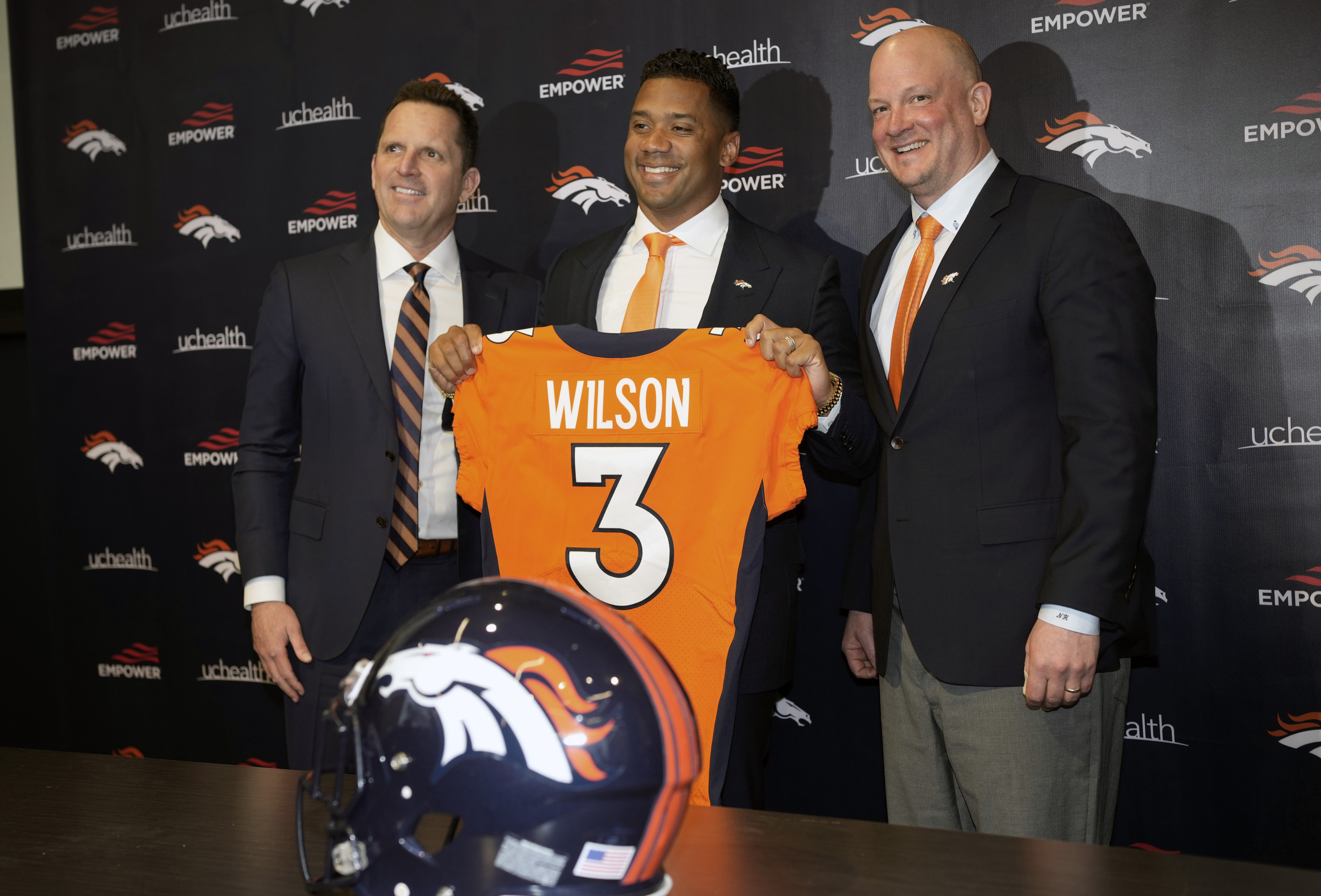 russell wilson broncos introduction