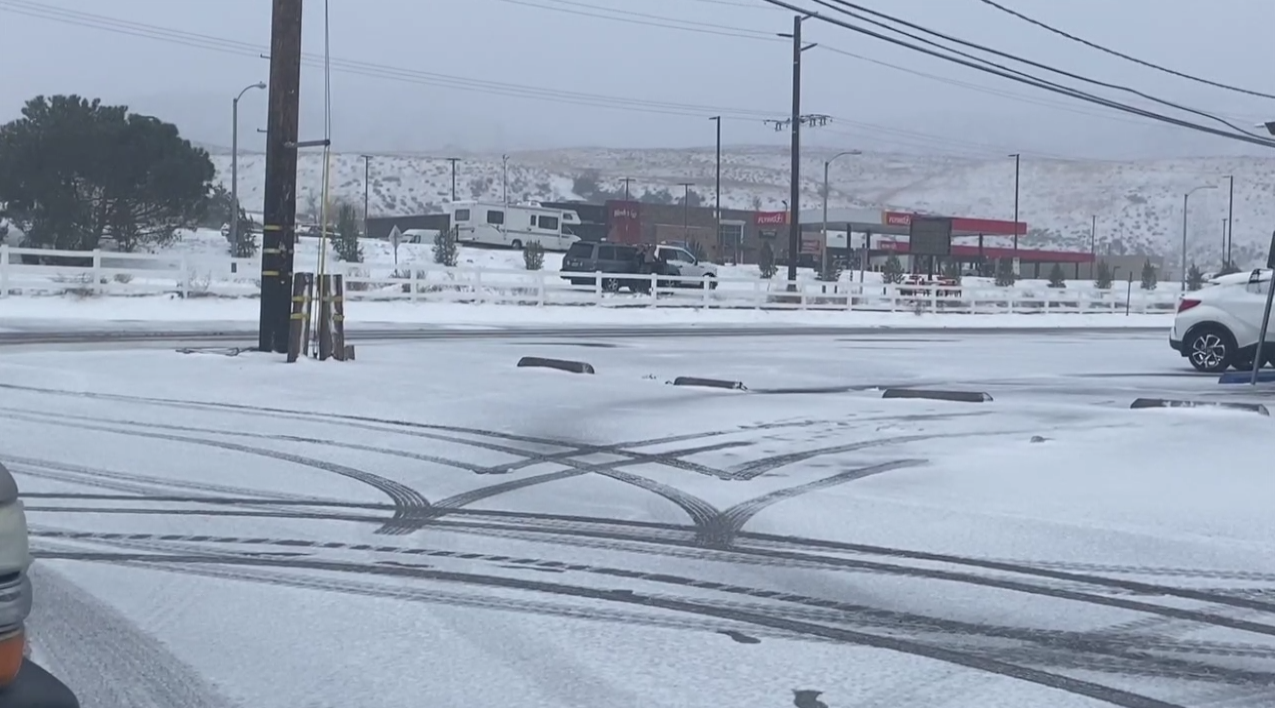 Snow on Interstate 5, Grapevine