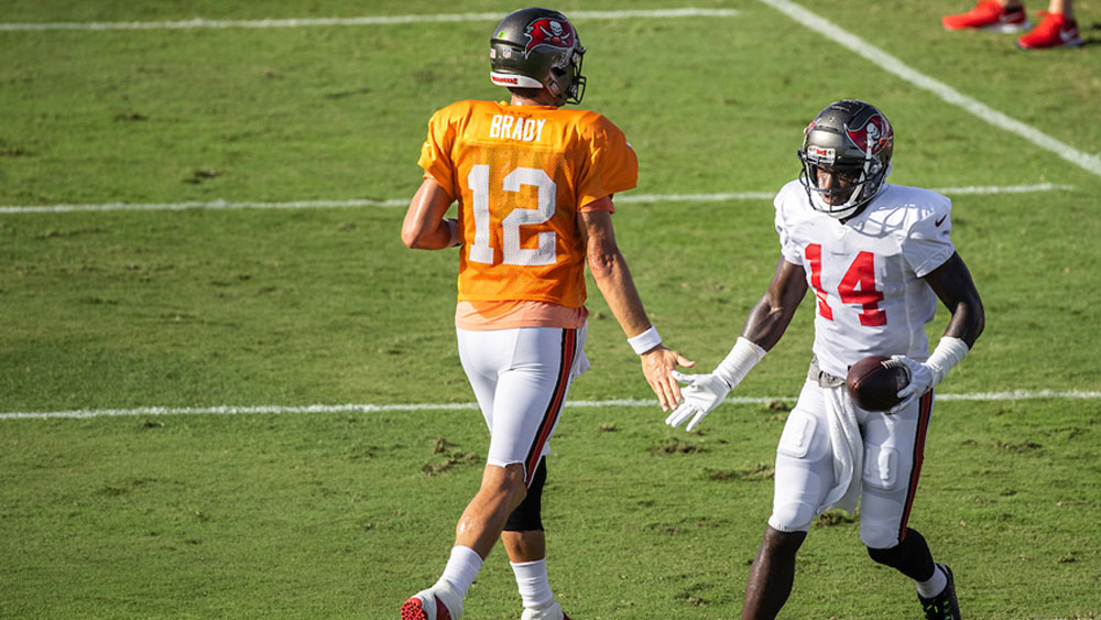 Tom-Brady-TB-practice-Tampa-Bay-Buccaneers.jpg
