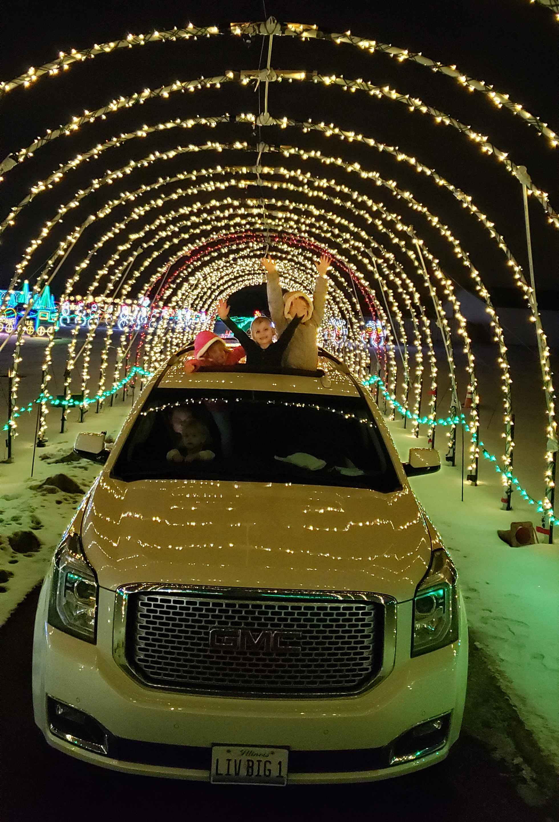 Santa's Rock n Lights - Tunnel.jpg