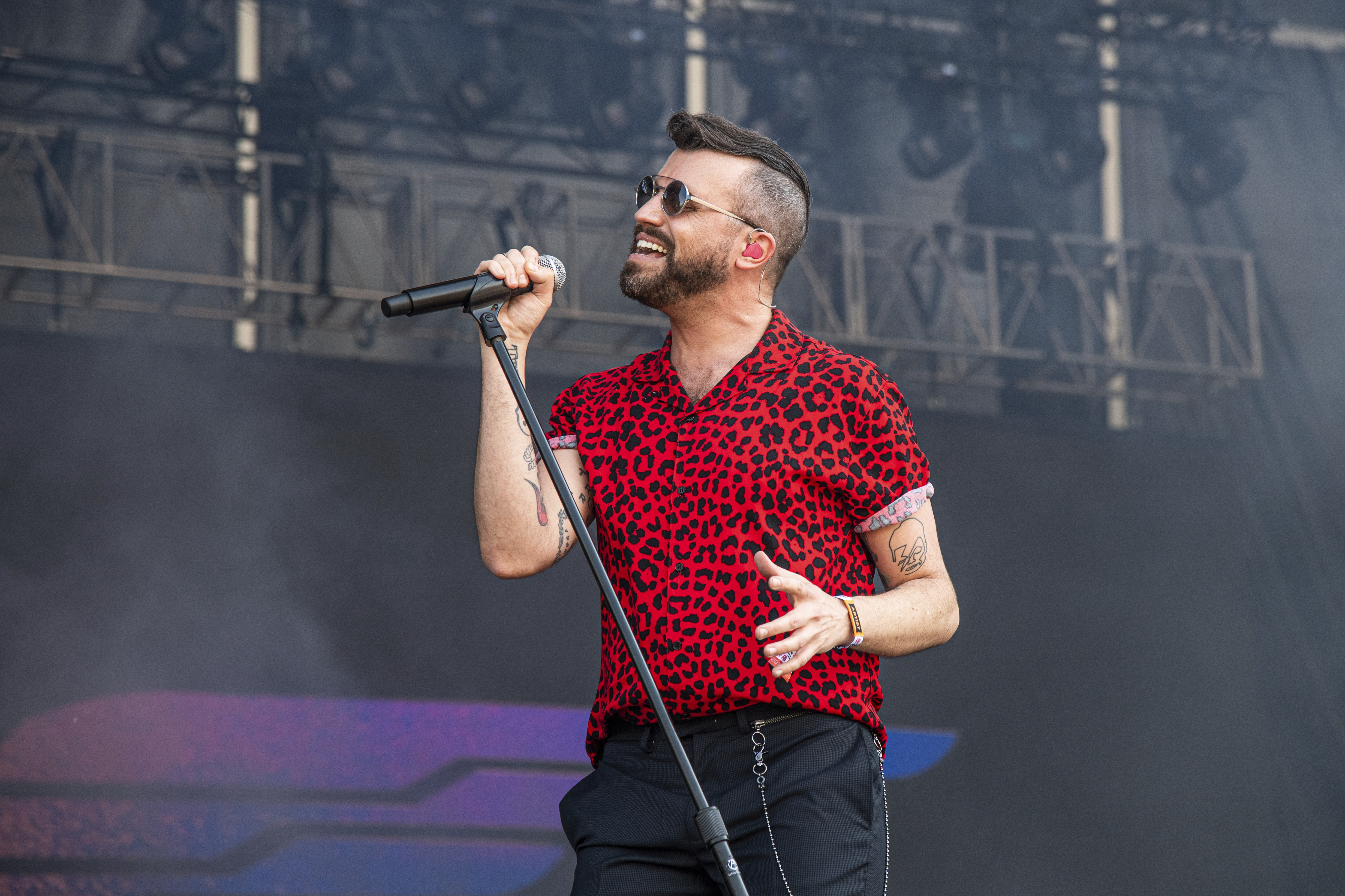 Tyler Glenn, lead singer of Neon Trees, hospitalized after stroke