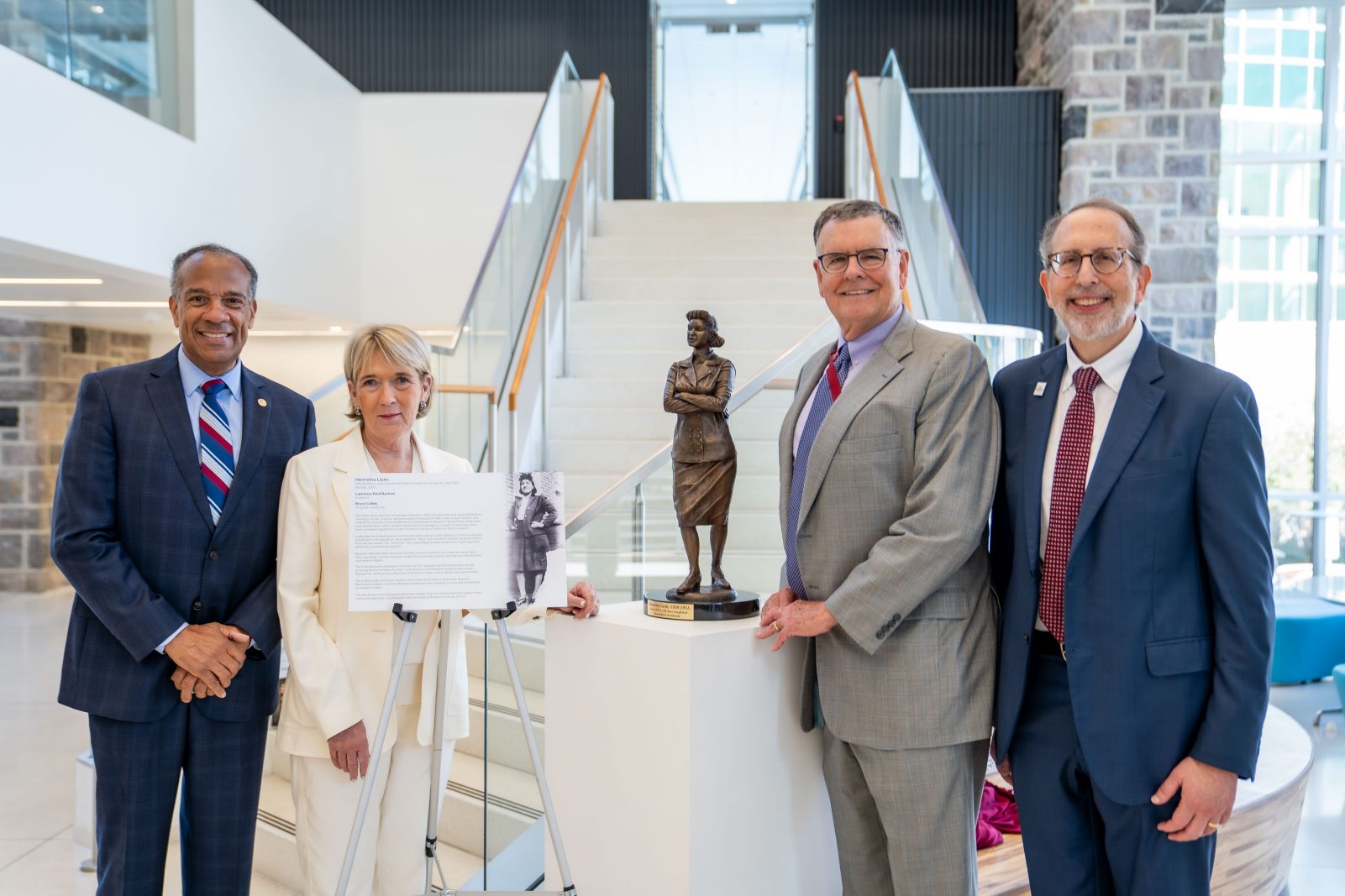 henrietta lacks statue vt.jpg