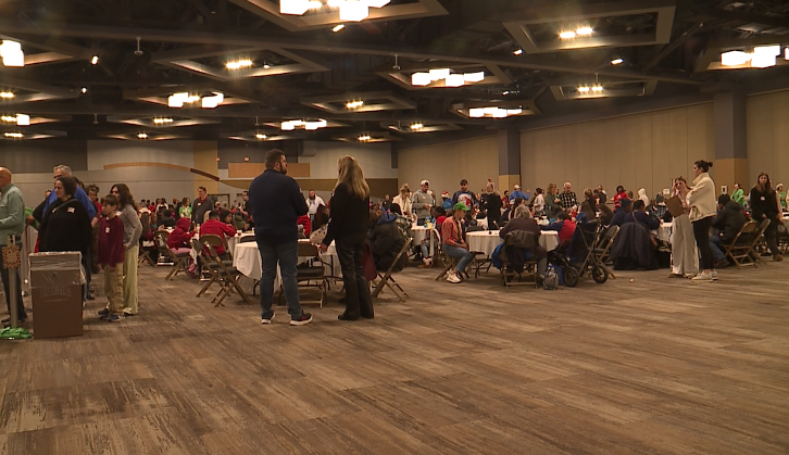 Sunday Morning Club Christmas dinner brings in thousands from the community 