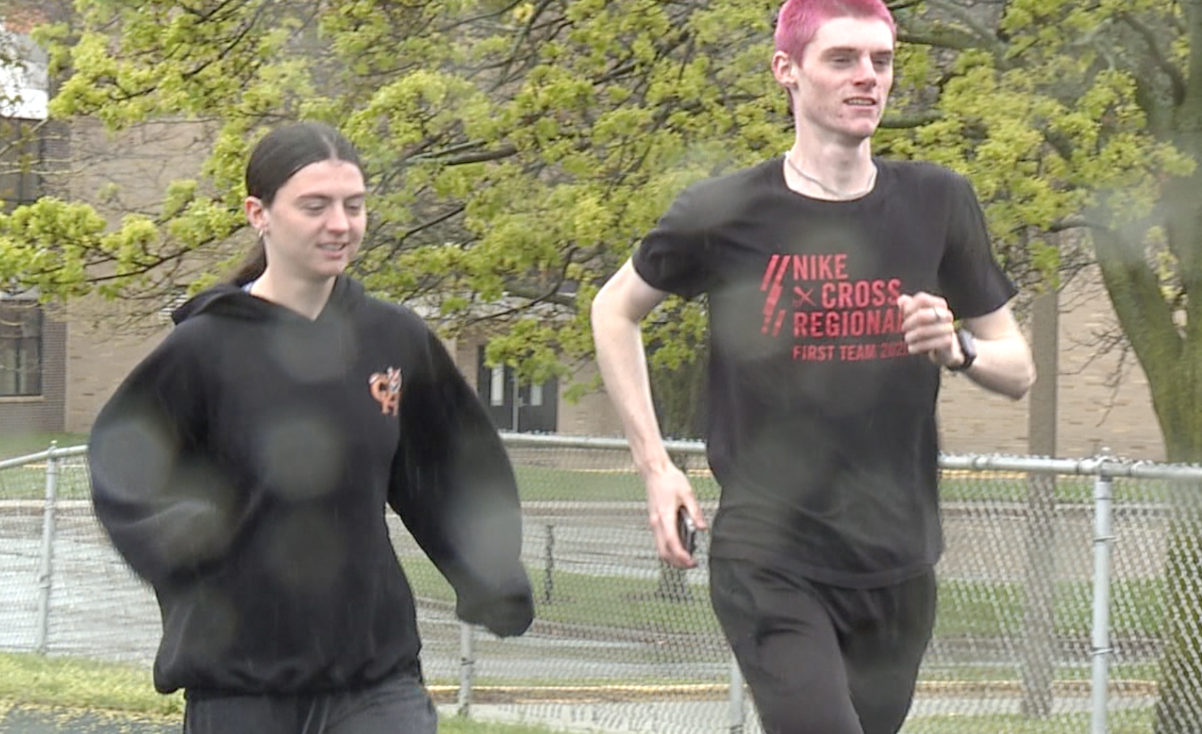 Anderson siblings running together
